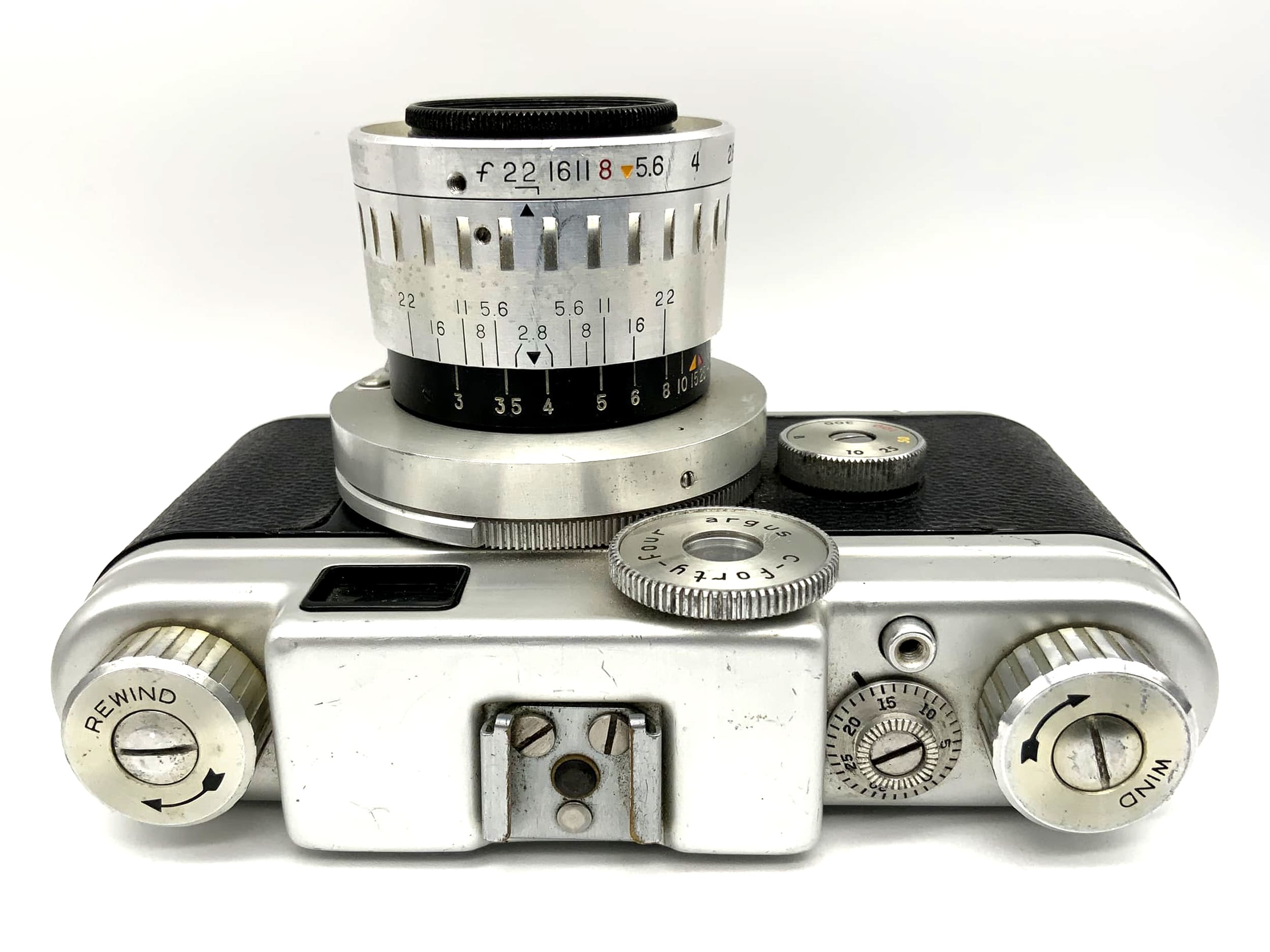 Appareil photo à viseur Argus C44 avec objectif Cintagon f2.8 50 mm analogique C44