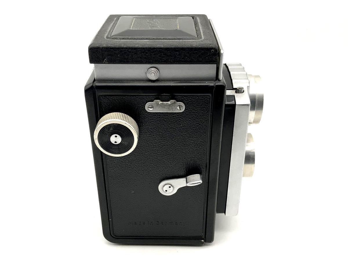 Welta Weltaflex TLR with Meyer Optik Trioplan 1:3.5/75mm red V Vebur twin-lens reflex