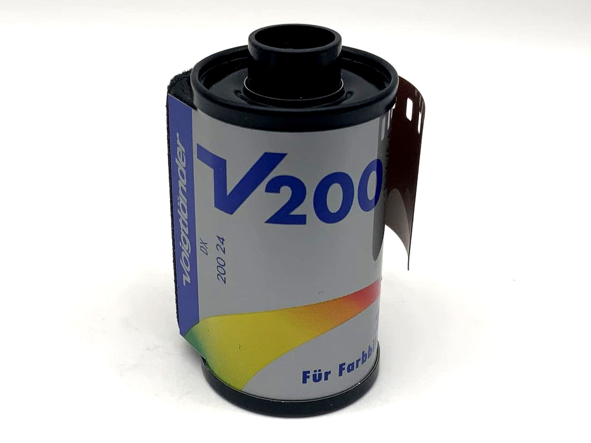 Film Voigtländer 35 mm/135 couleur V200, 24 images périmées / expérimentales