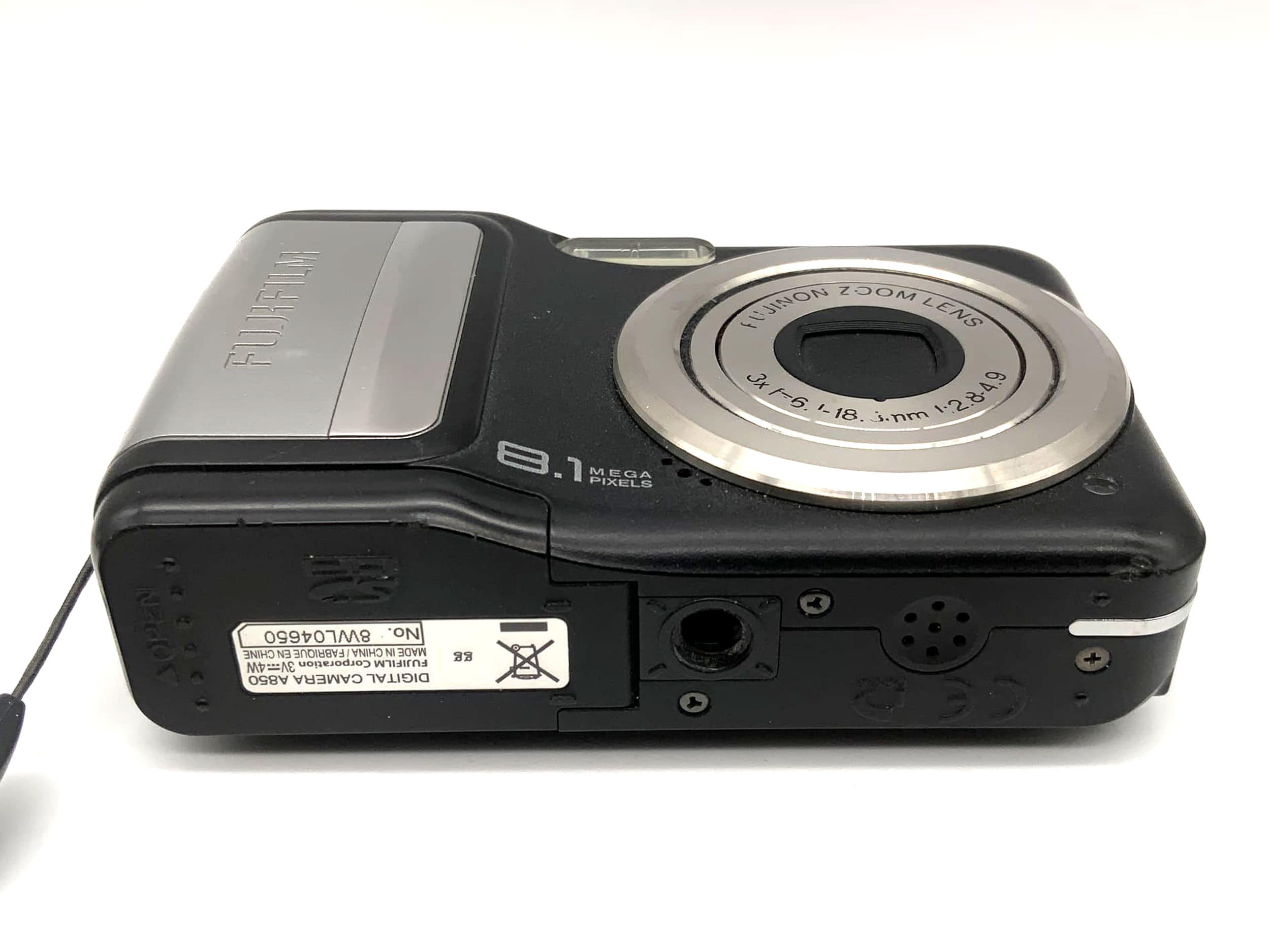 Fujifilm A850 avec objectif zoom Fujinon 3x f=6,1-18,3 mm 1:2,8-4,9 8,1 mégapixels