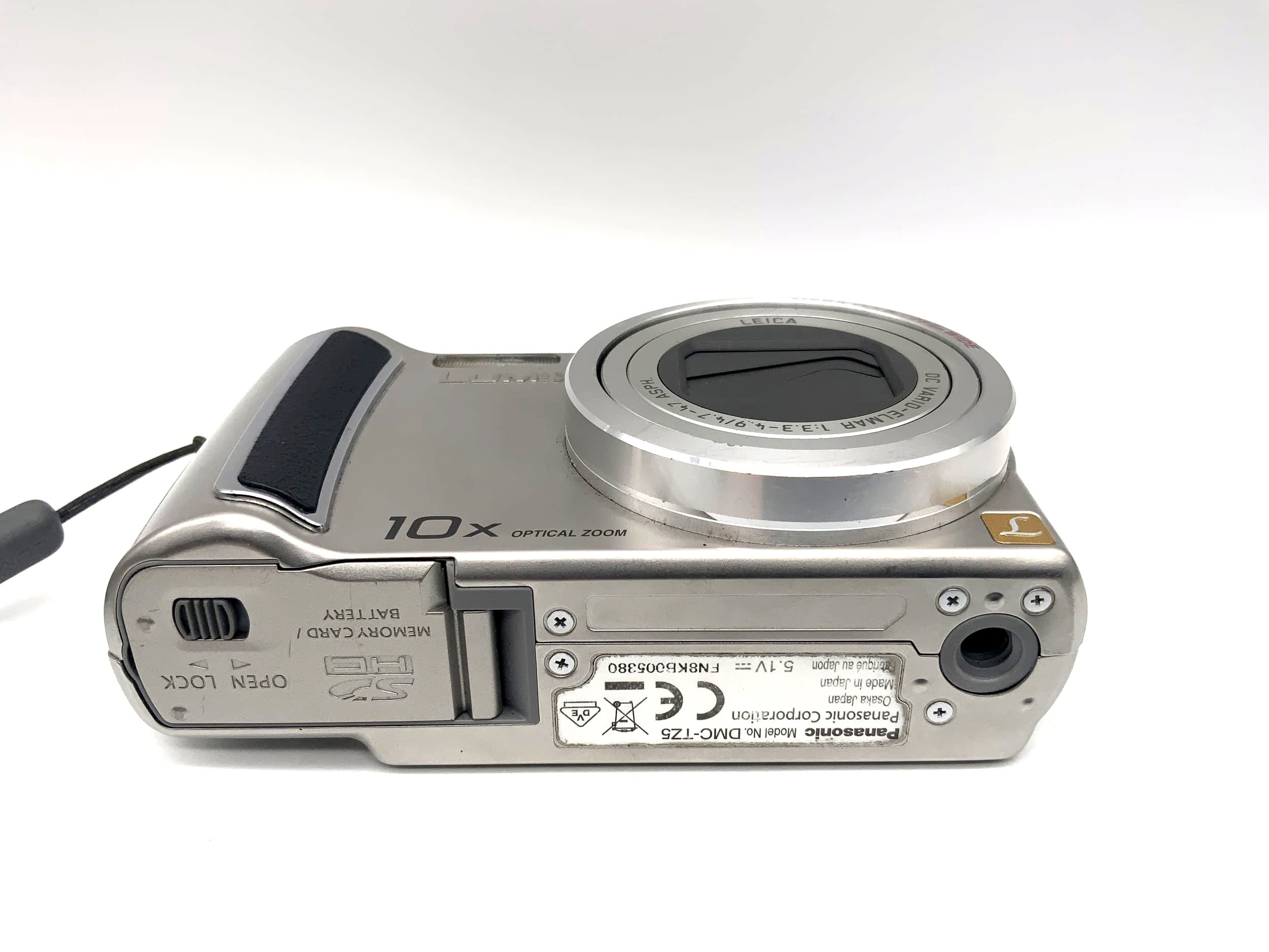 Panasonic Lumix DMC-TZ5 with Leica DC Vario Elmar 1:3.3-4.9 / 4.7-47 ASPH OIS