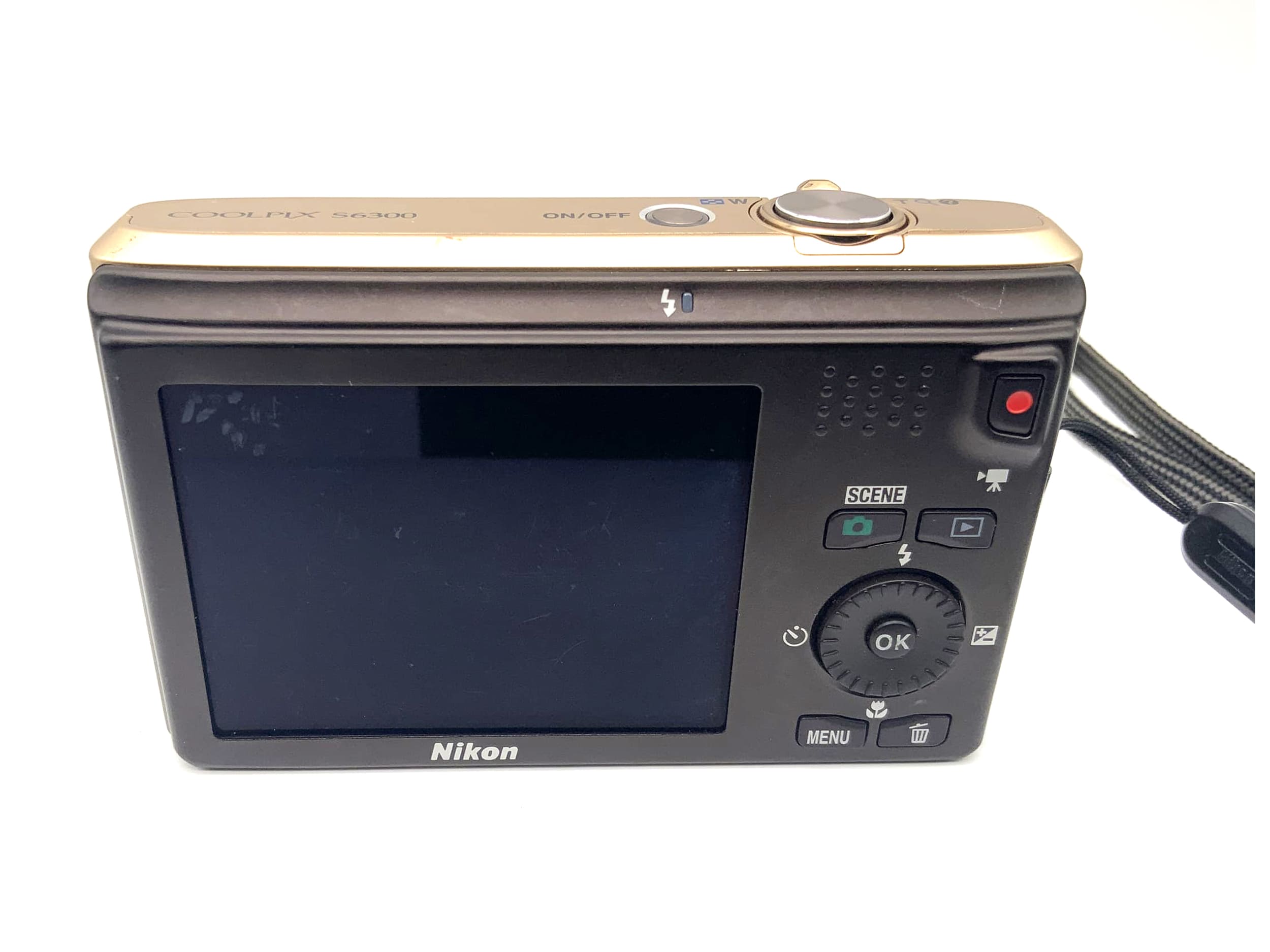 Nikon Coolpix S6300 avec objectif Nikkor 10x grand angle ED VR 4,5-45 mm f/3,2-5,8 16 MP