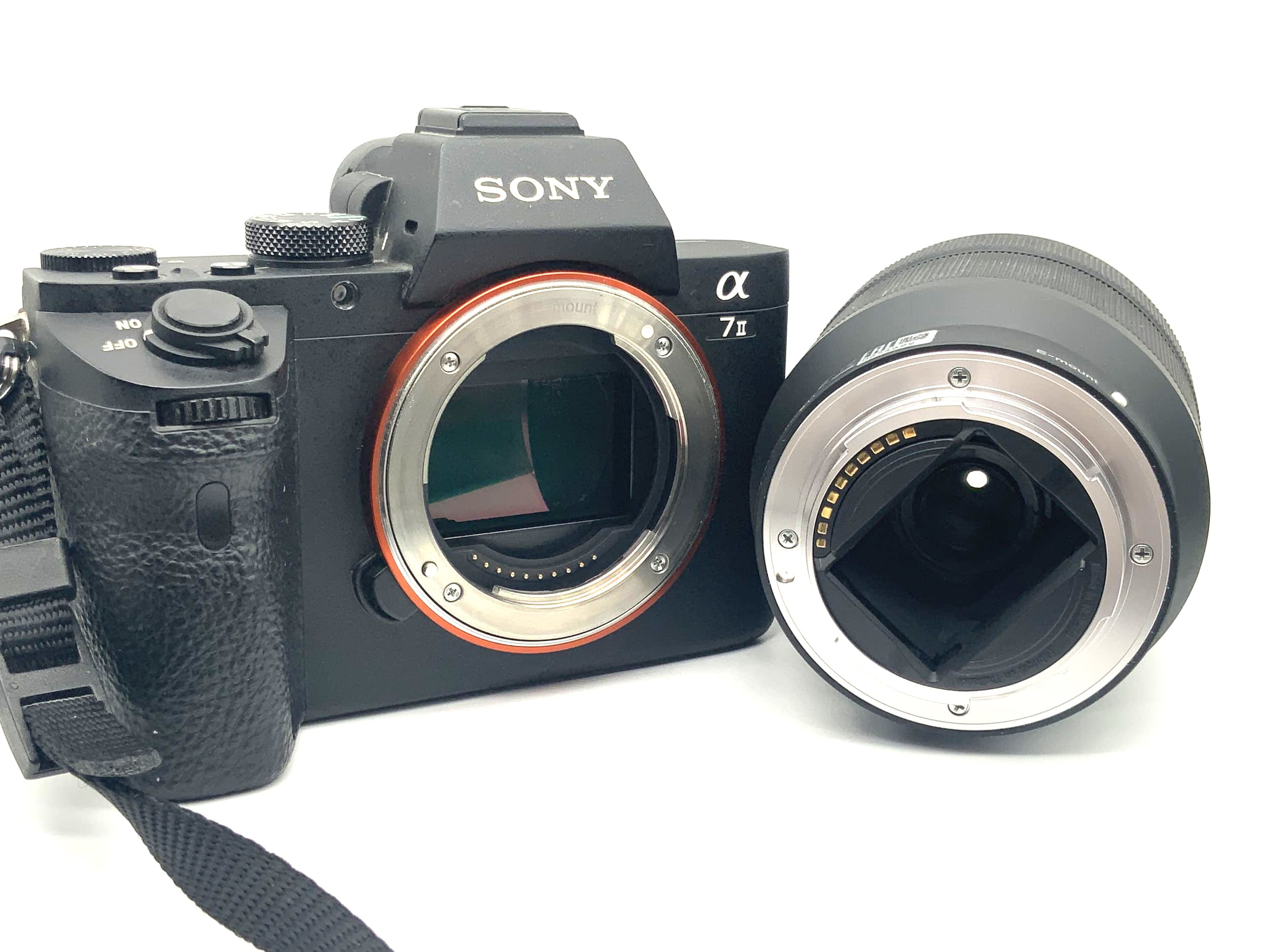 Sony Alpha 7 II with FE 3.5-5.6/28-70 oss 24.3 Megapixels Digital Camera System