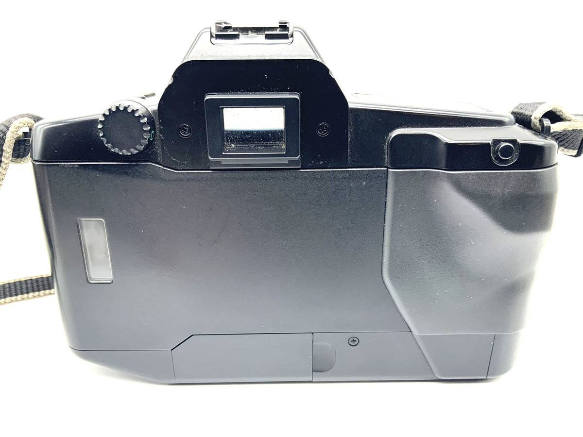 Canon EOS 650 35mm SLR camera analog body (Canon EF)