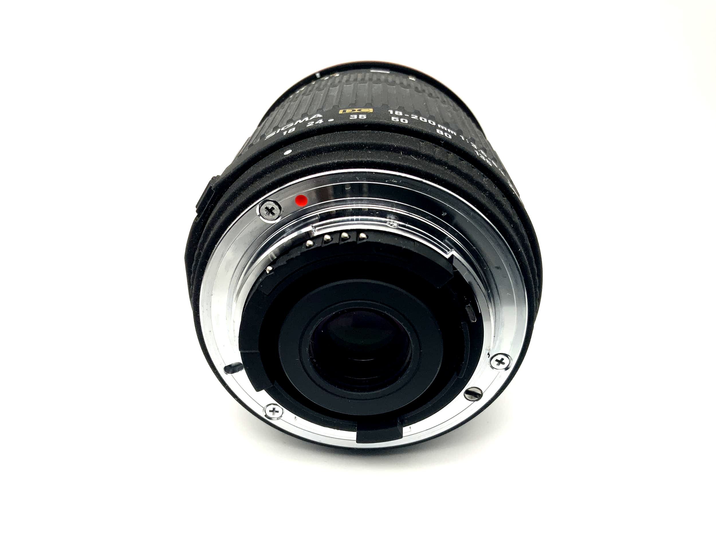 Objectif Sigma 18-200 mm 1:3.5-6.3 D Objectif zoom Sigma DC (Nikon AF)