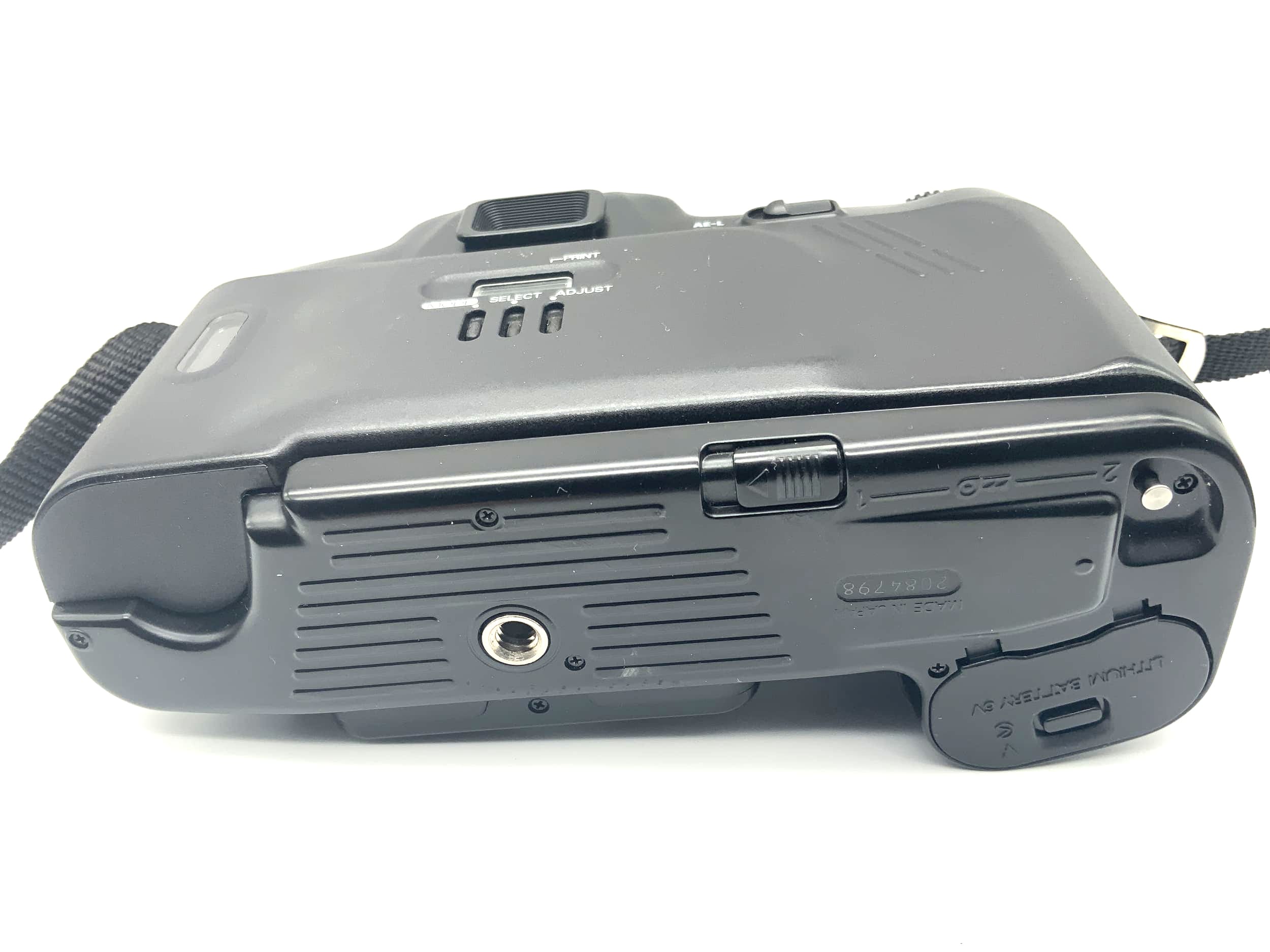 Nikon F-601 35mm SLR camera analog Quartz Date AF Autofocus (Nikon F)