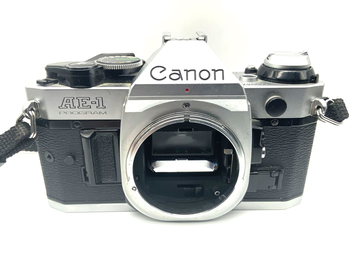 Boîtier reflex argentique 35 mm Canon AE-1 (Canon FD)