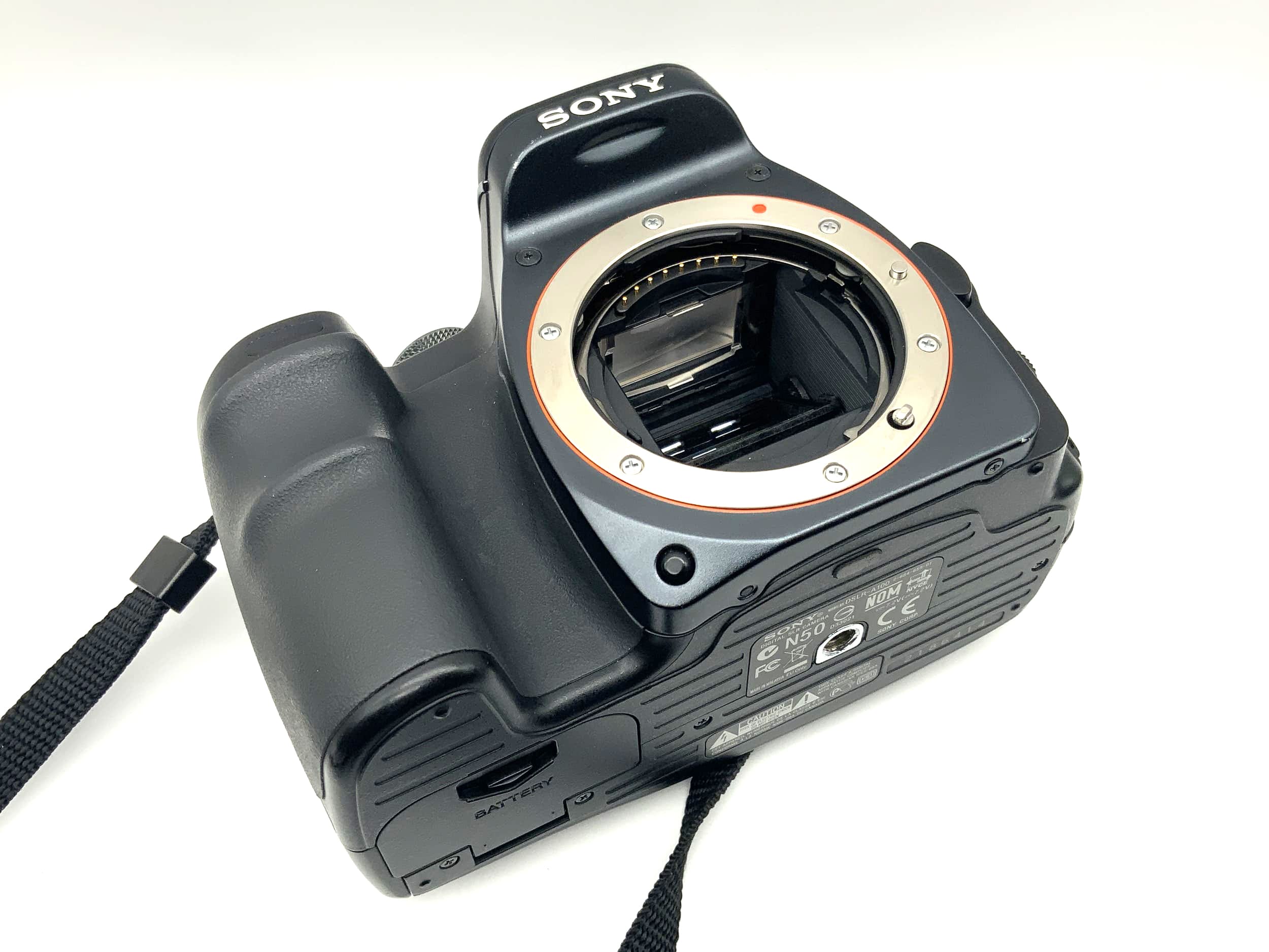 Sony a100 SLR camera DSLR alpha 100 digital body (Sony A)