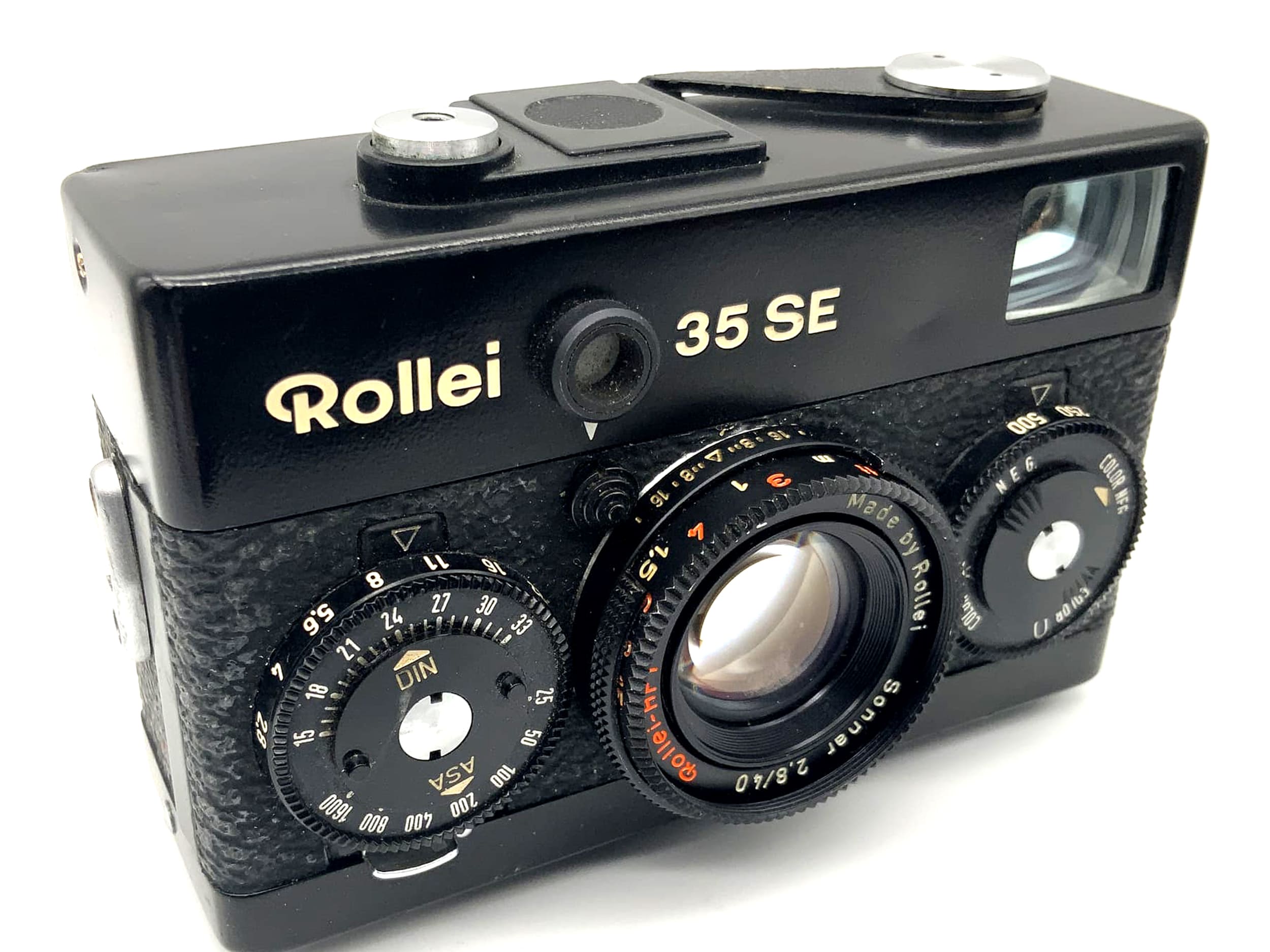 Rollei 35 SE rangefinder camera with Rollei-HFT Sonnar 2.8/40 black lens! Read the text!