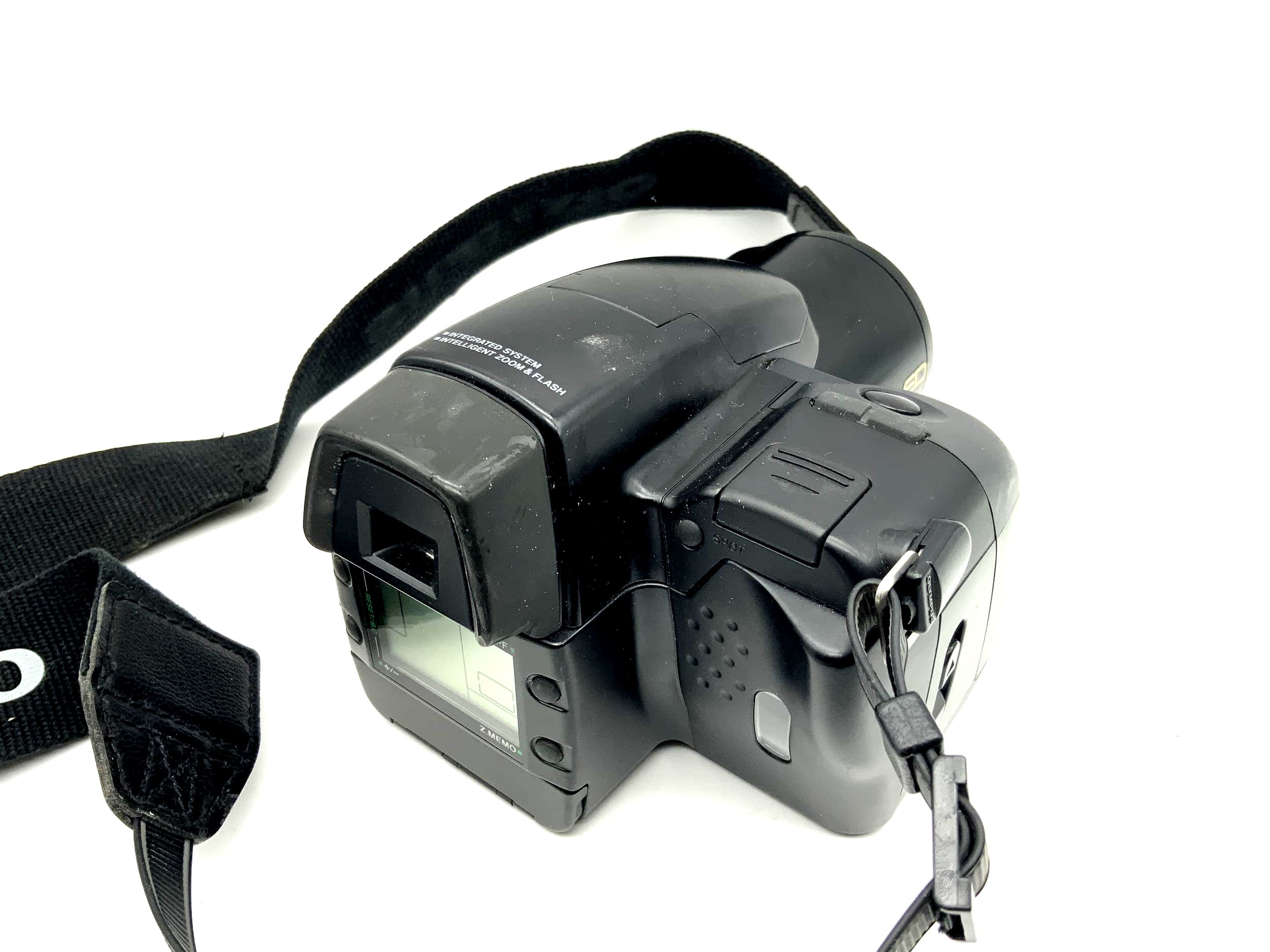 Olympus IS-1000 Bridge camera with Zoom Lens ED 35-135mm 1:4.5-5.6