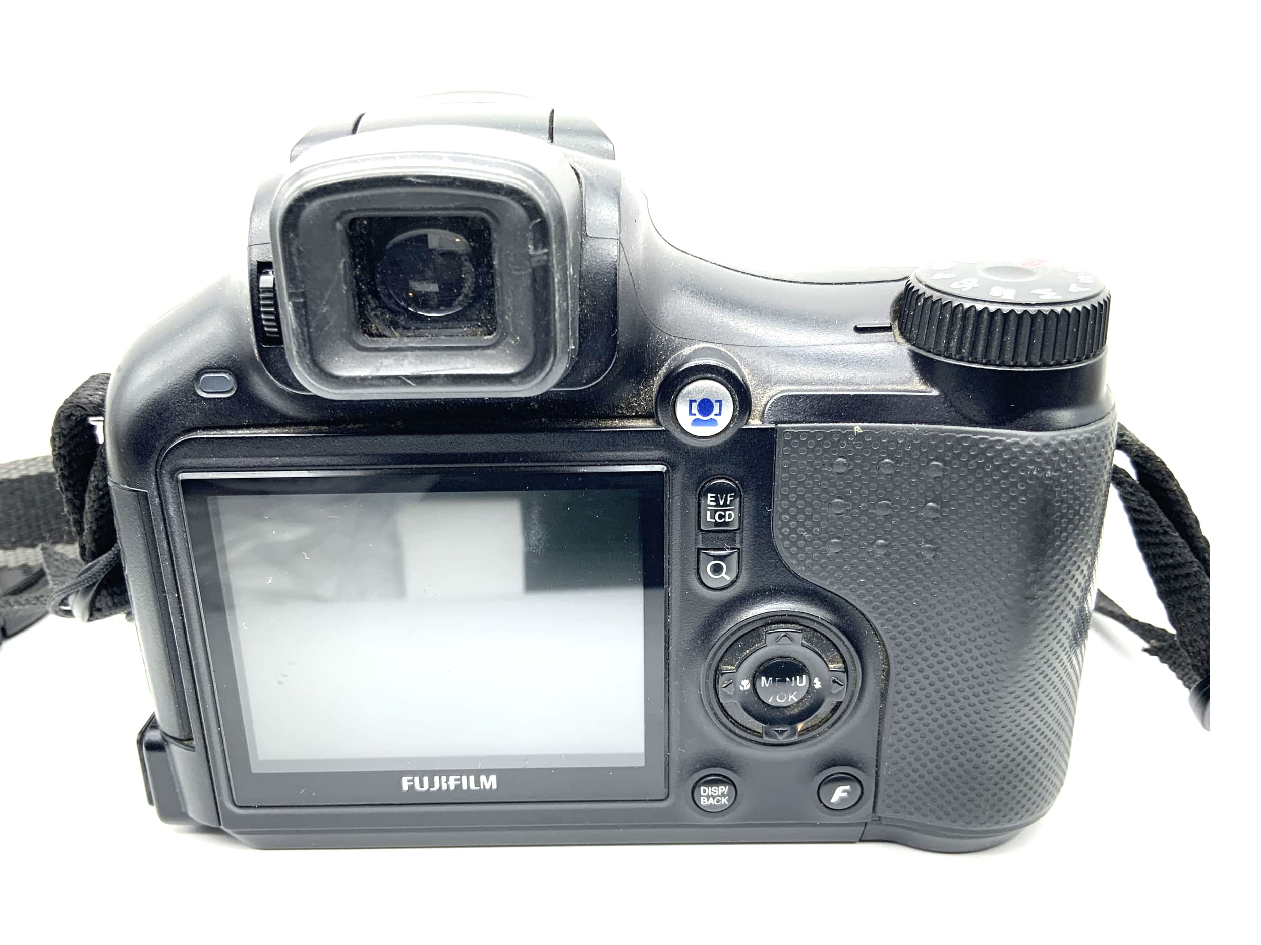 Fujifilm Finepix S6500 fd with 28-300mm 10.7x Optical 1:2.8-4.9 6.3 Mega Pixels