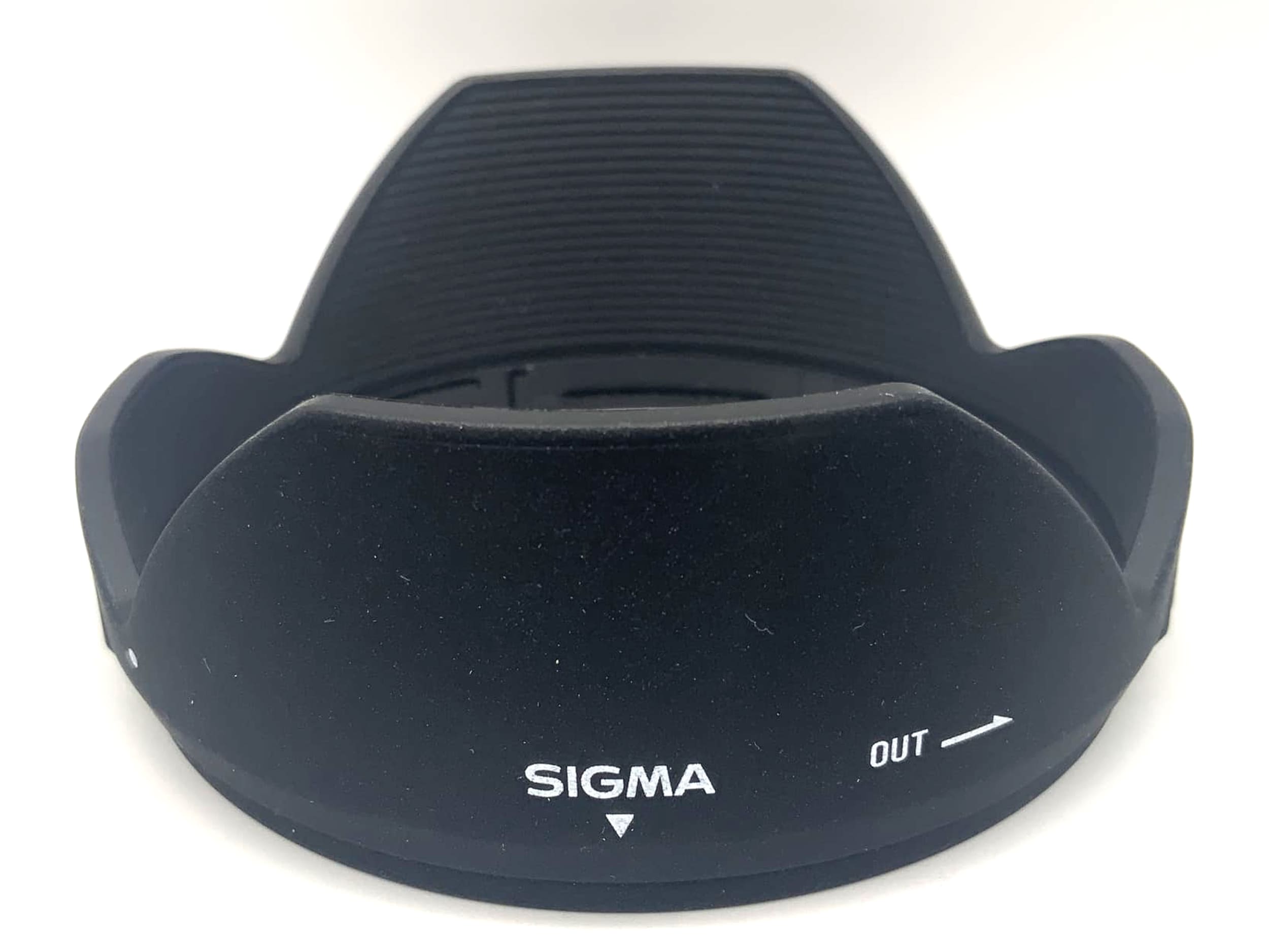 Sigma 875-02 lens hood for 20-40mm 1:2.8 DG, 24-70mm 1:2.8 EX