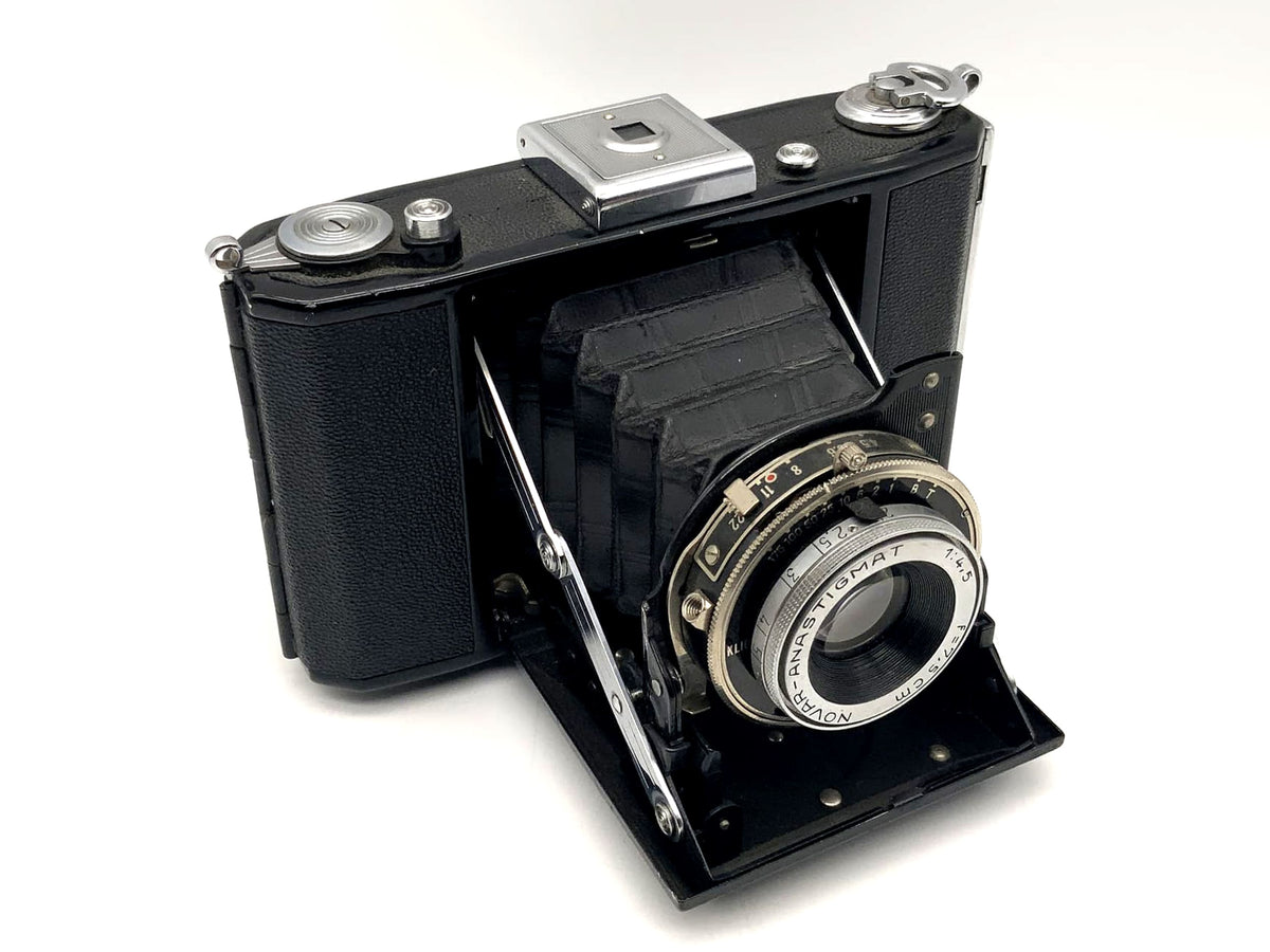 Appareil photo pliant Zeiss Ikon Nettar 515/16 avec objectif Novar Anastigmat 1:4,5 f=7,5 cm