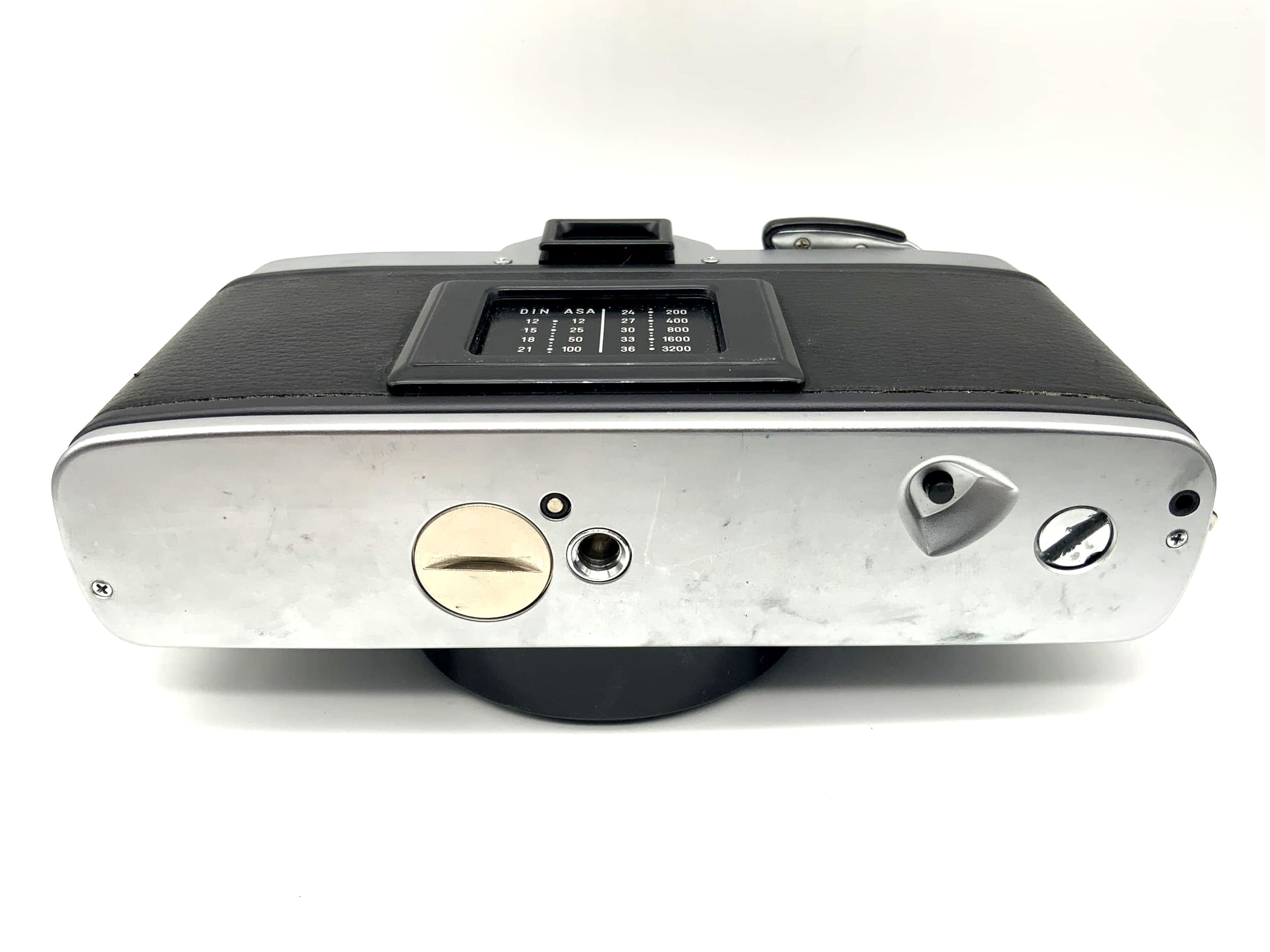 Minolta XG 2 35mm SLR analog camera body (Minolta MD)