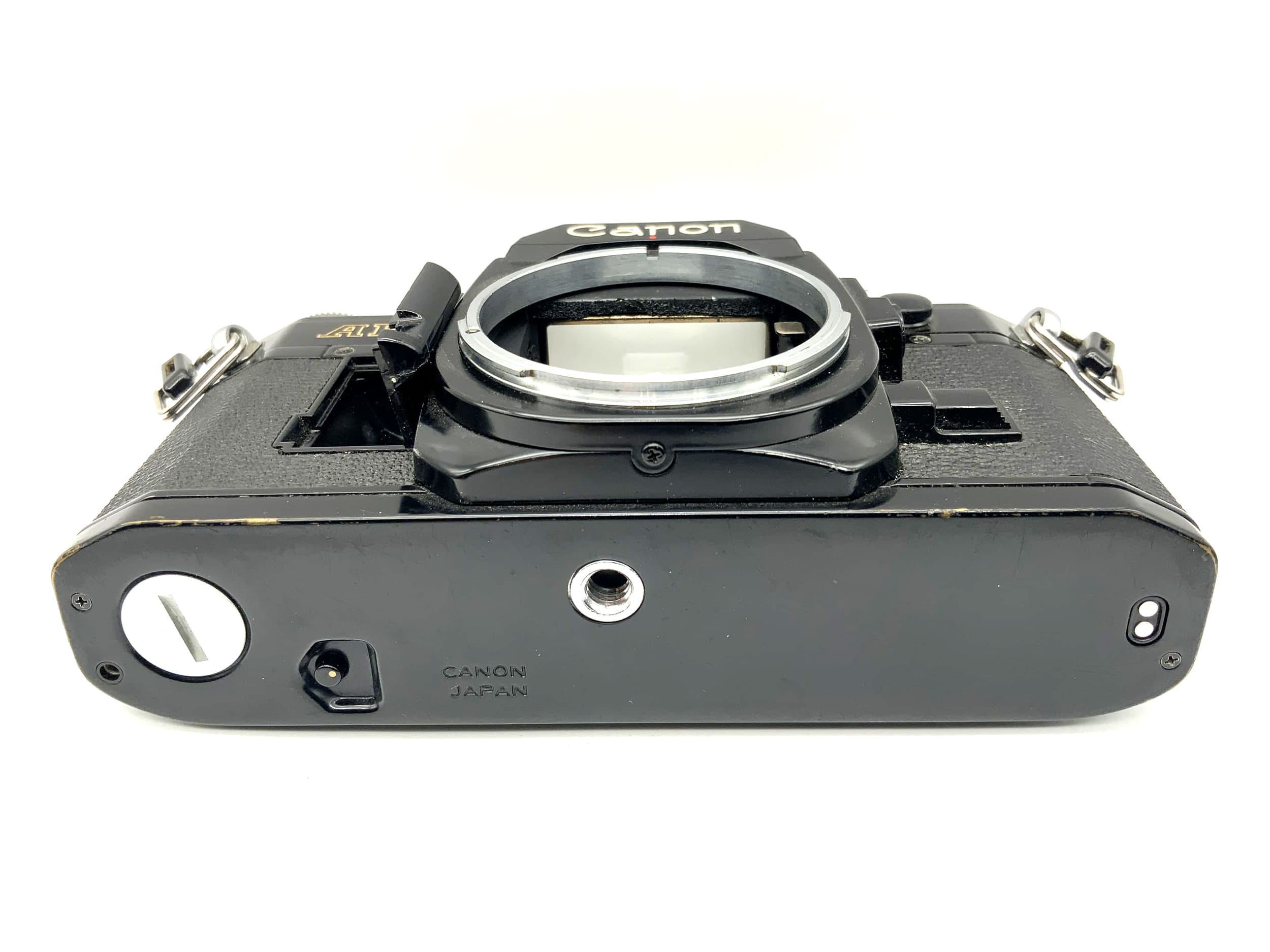 Canon AE-1 35mm SLR analog body (Canon FD)