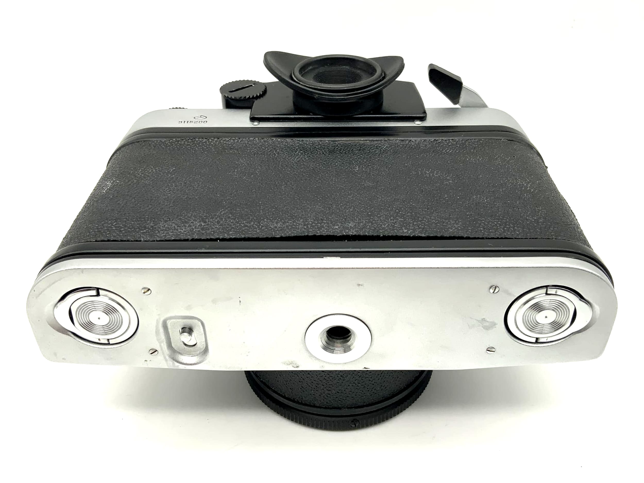 Appareil photo reflex analogique KMZ Kiev 60 avec prisme TTL (Pentacon Six) !Défectueux !