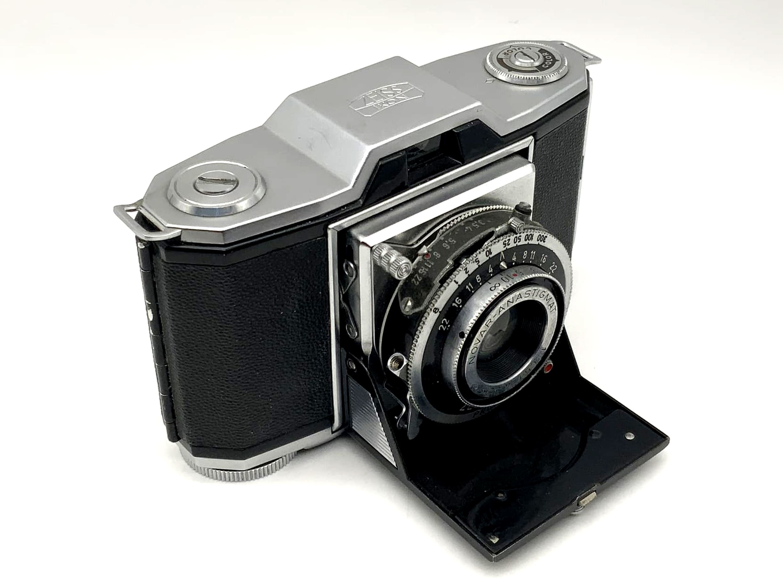 Appareil photo pliant Zeiss Ikon Ikonta 522/24, objectif Novar Anastigmat 1:3.5 f=4.5cm, Prontor-S