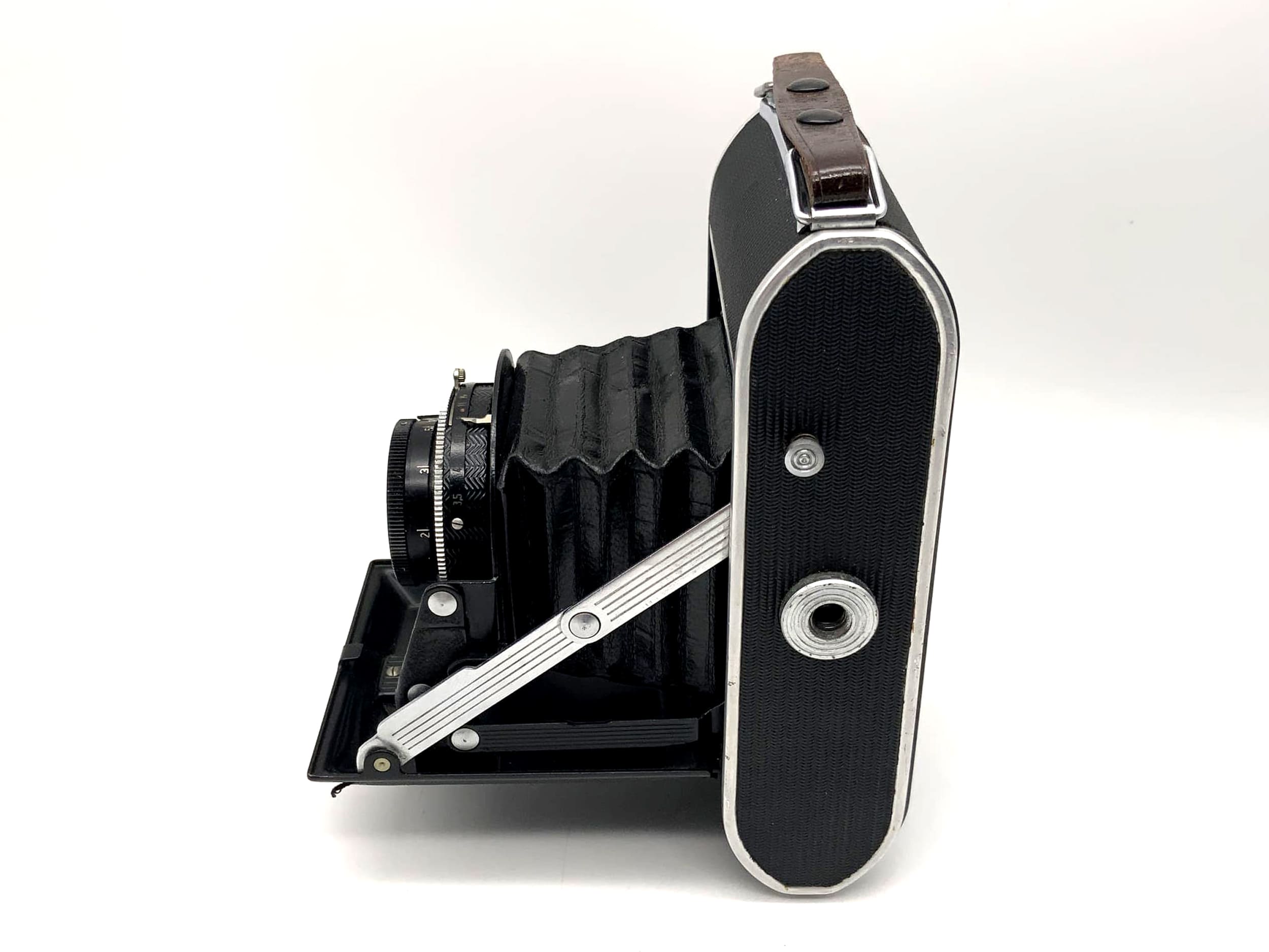 Franka Solida folding camera with Frankar Anastigmat 1:3.5 f=75mm red C Compur-Rapid