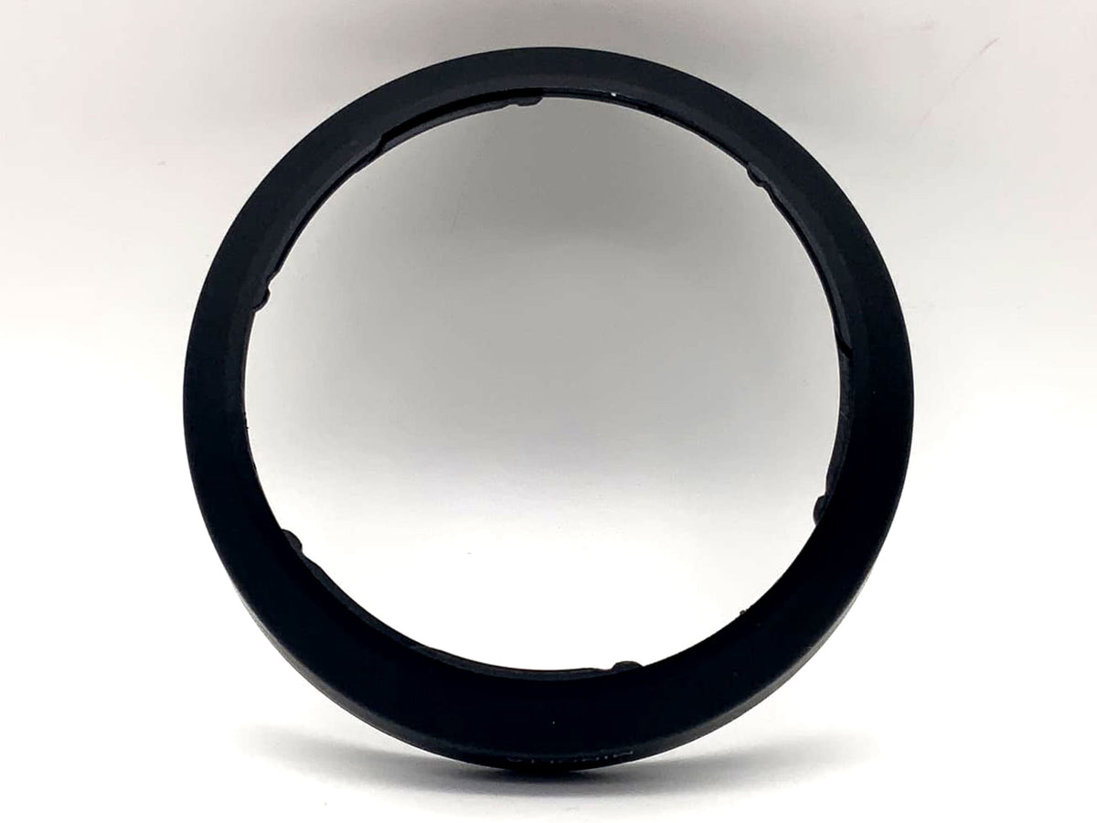 Minolta A 28-100 / 3.5-5.6 D lens hood for 28-100mm lens