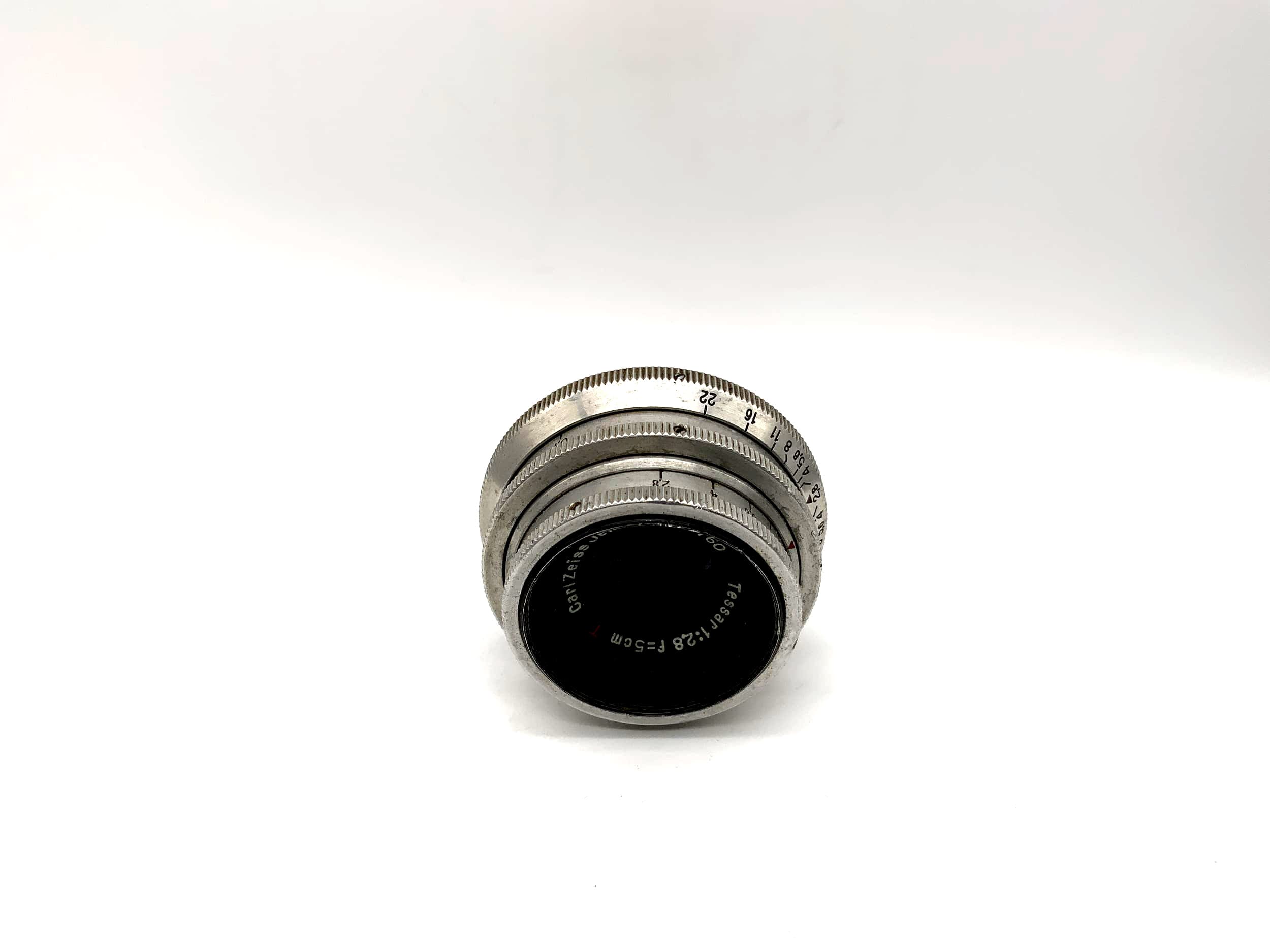 Objectif Carl Zeiss Tessar 5cm 1:2.8 à 14 lames rouge T 50mm (M42)