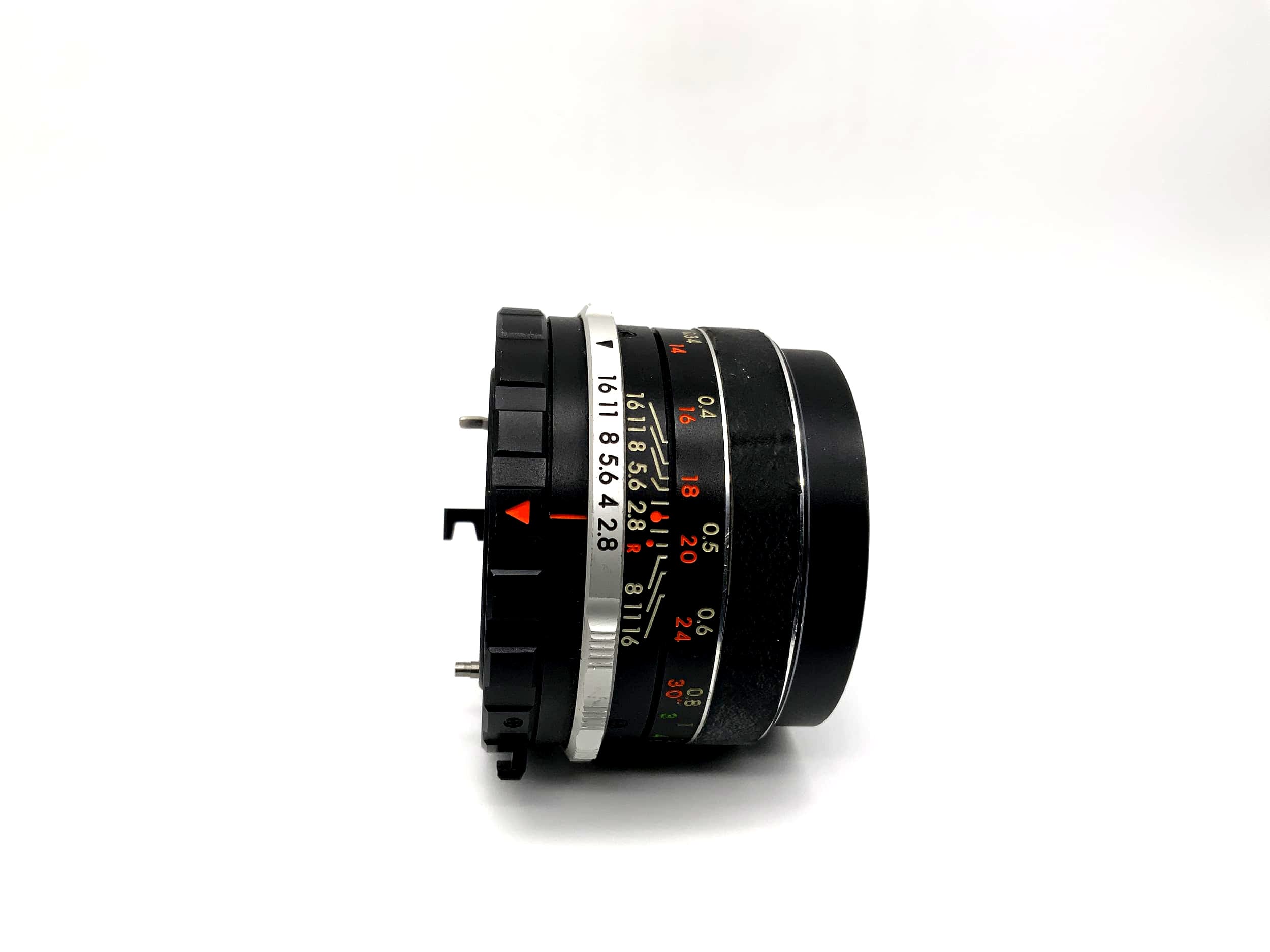 Objectif Miranda 35 mm 1:2.8 à correction automatique EC pour appareil photo (monture Miranda)