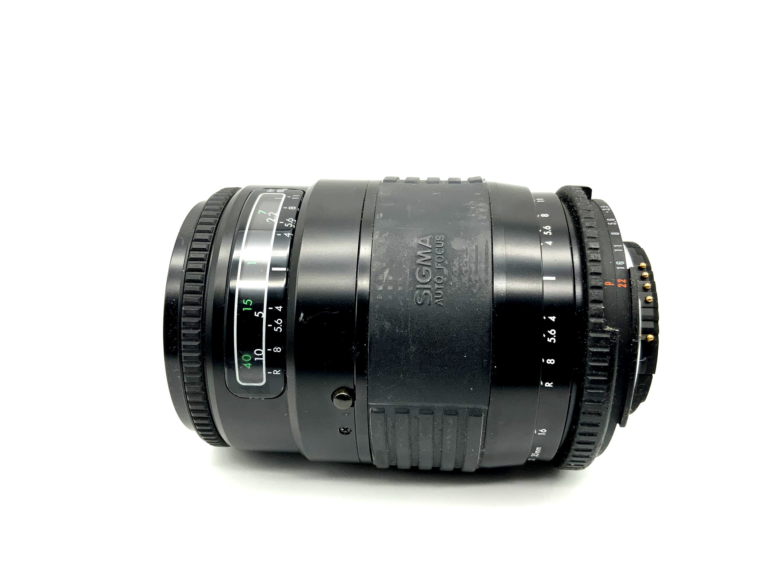 Objectif zoom Sigma 35-135 mm 1:3.5-4.5 MC AF autofocus (Nikon AF)