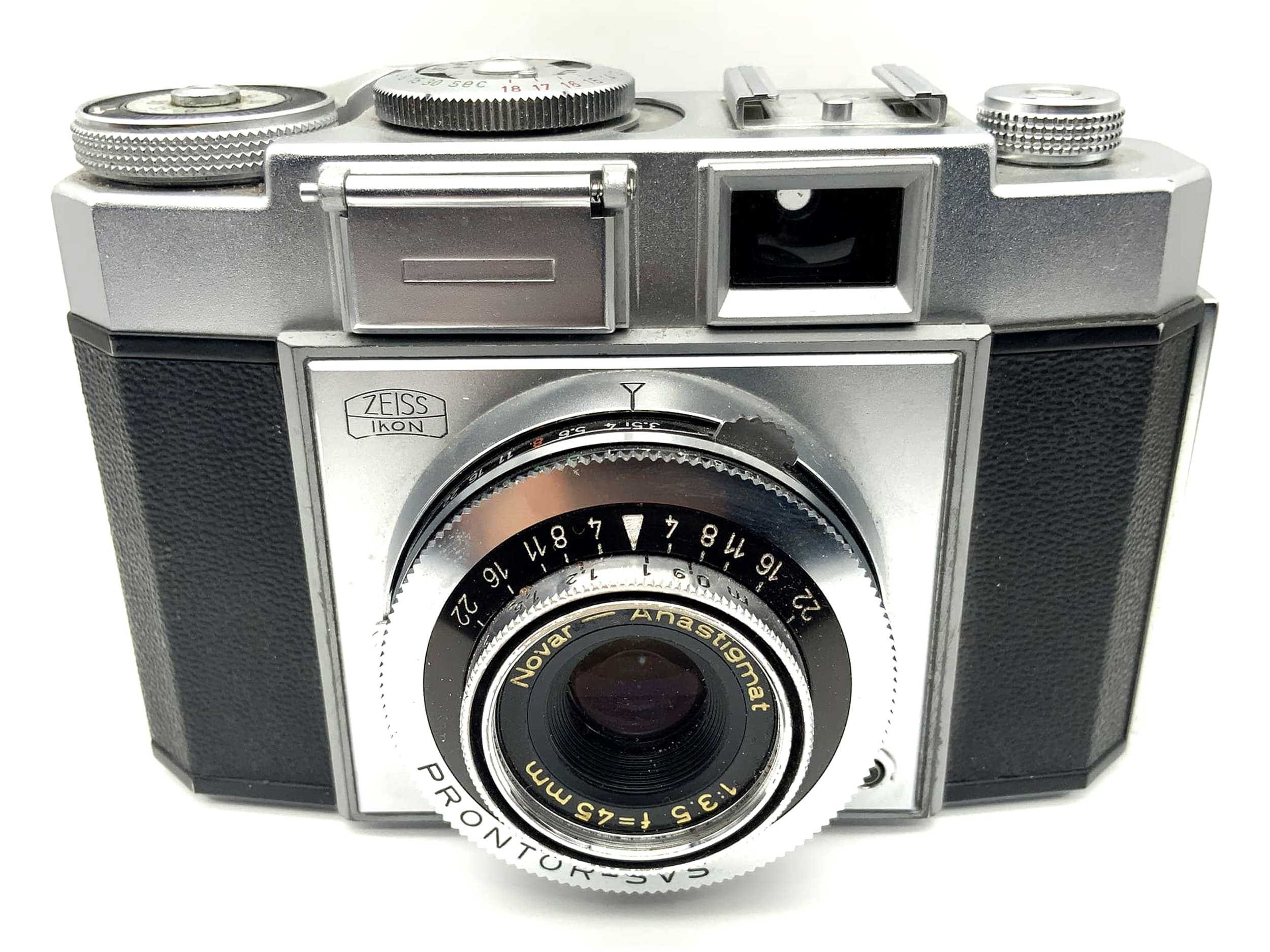 Appareil photo à visée Zeiss Ikon Contina, objectif Novar-Anastigmat 1:3.5 f=45mm 527/24 Prontor-SVS