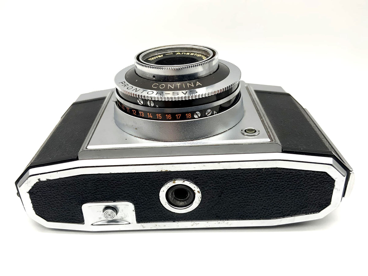 Appareil photo à visée Zeiss Ikon Contina, objectif Novar-Anastigmat 1:3.5 f=45mm 527/24 Prontor-SVS