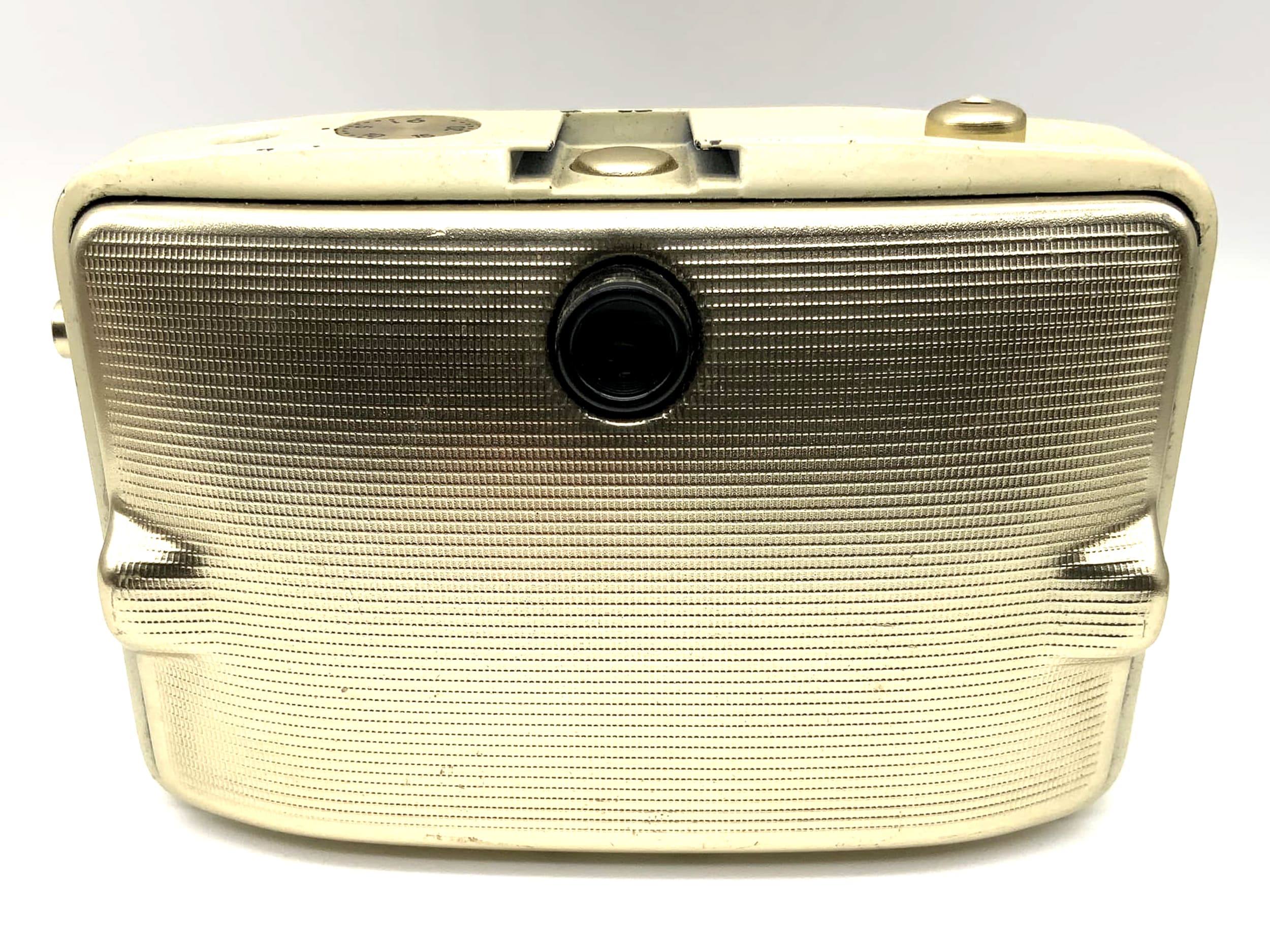 Pentacon Penti II rangefinder camera with Meyer Optik Domiplan V 1:3.5/30 gold/beige