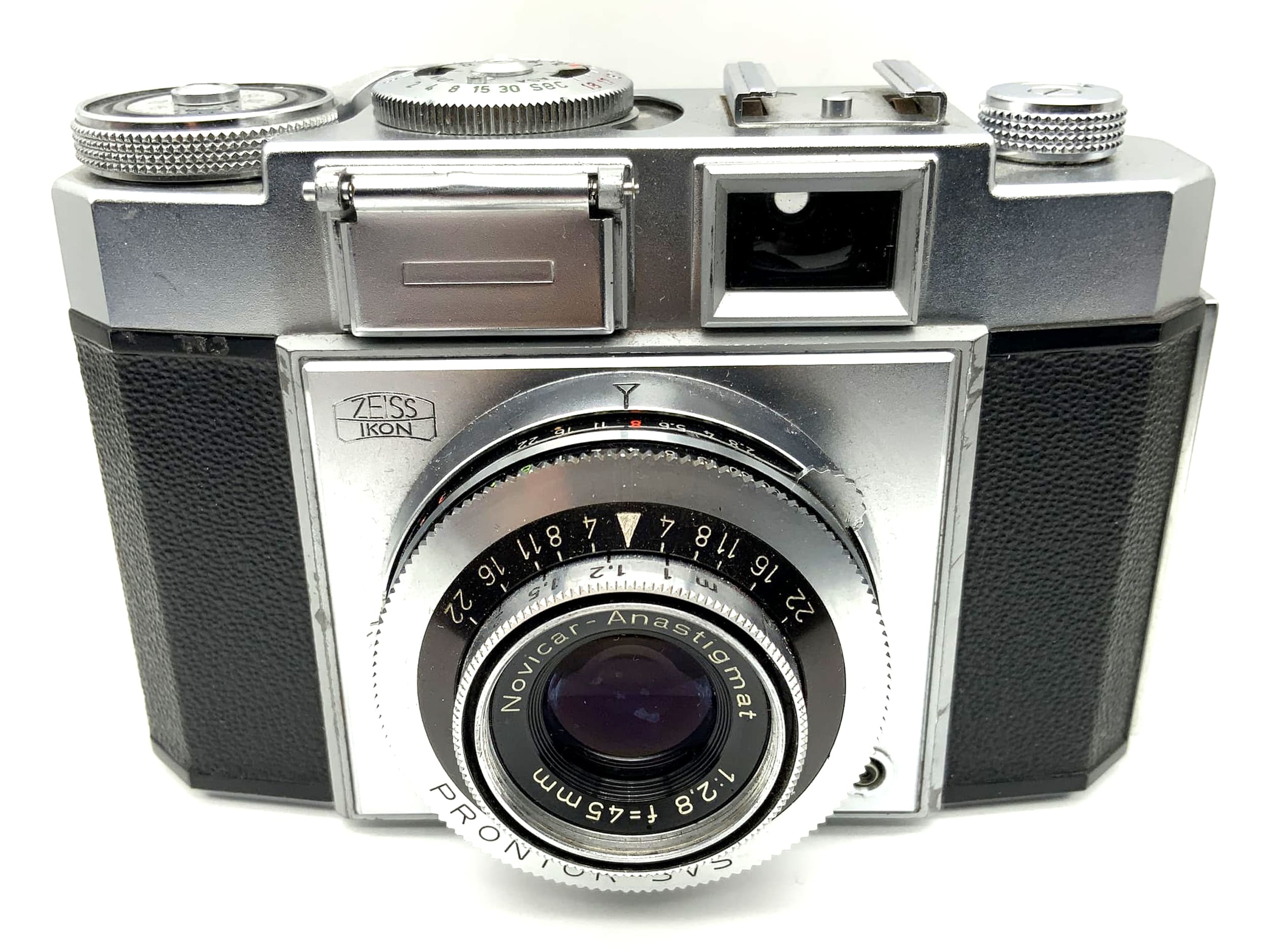 Zeiss Ikon Contina with Novicar Anastigmat 1:2.8 f=45mm 527/24 Prontor-SVS