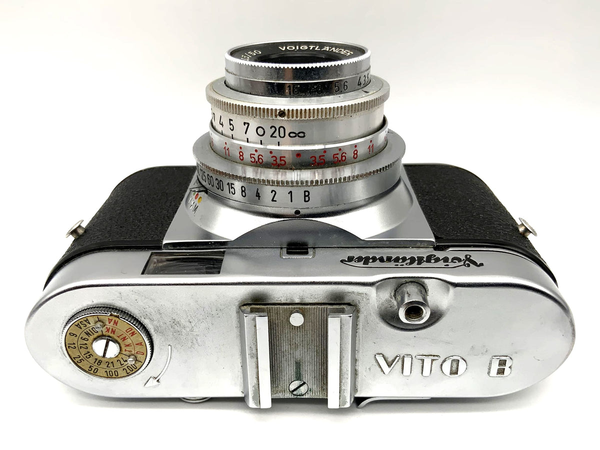 Voigtländer Vito B avec petit appareil photo à viseur Color-Skopar 1:3,5/50 Prontor-SVS