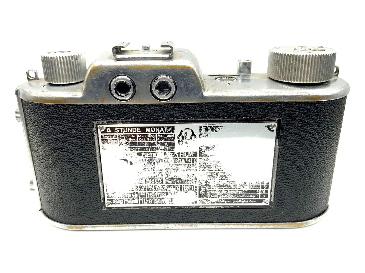 Appareil photo à viseur Aka Akarette avec objectif Schneider Kreuznach Xenar 2,8/45 mm