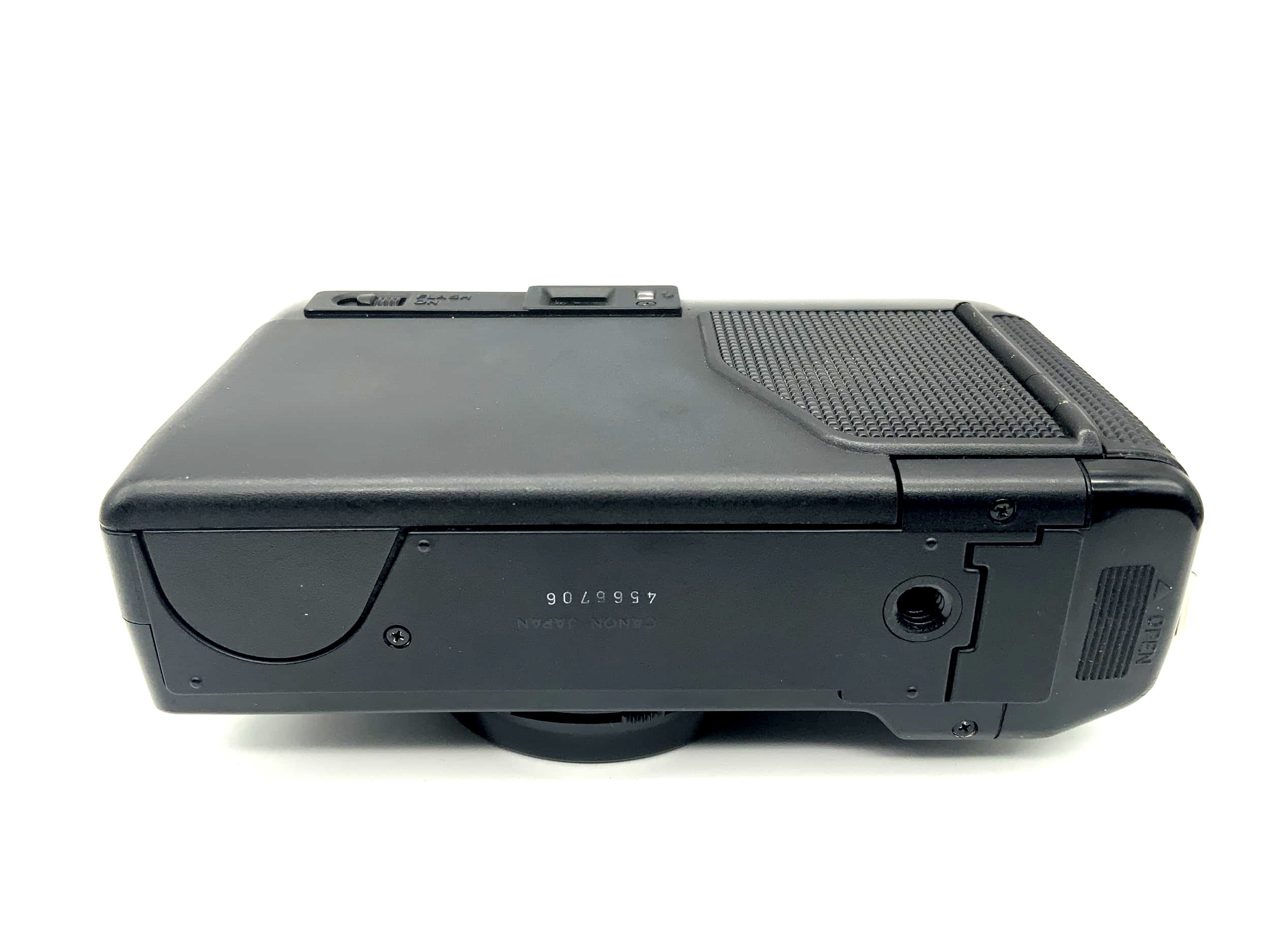 Appareil photo compact Canon AF35M II avec objectif 38 mm f/2.8, autofocus, format 35 mm.