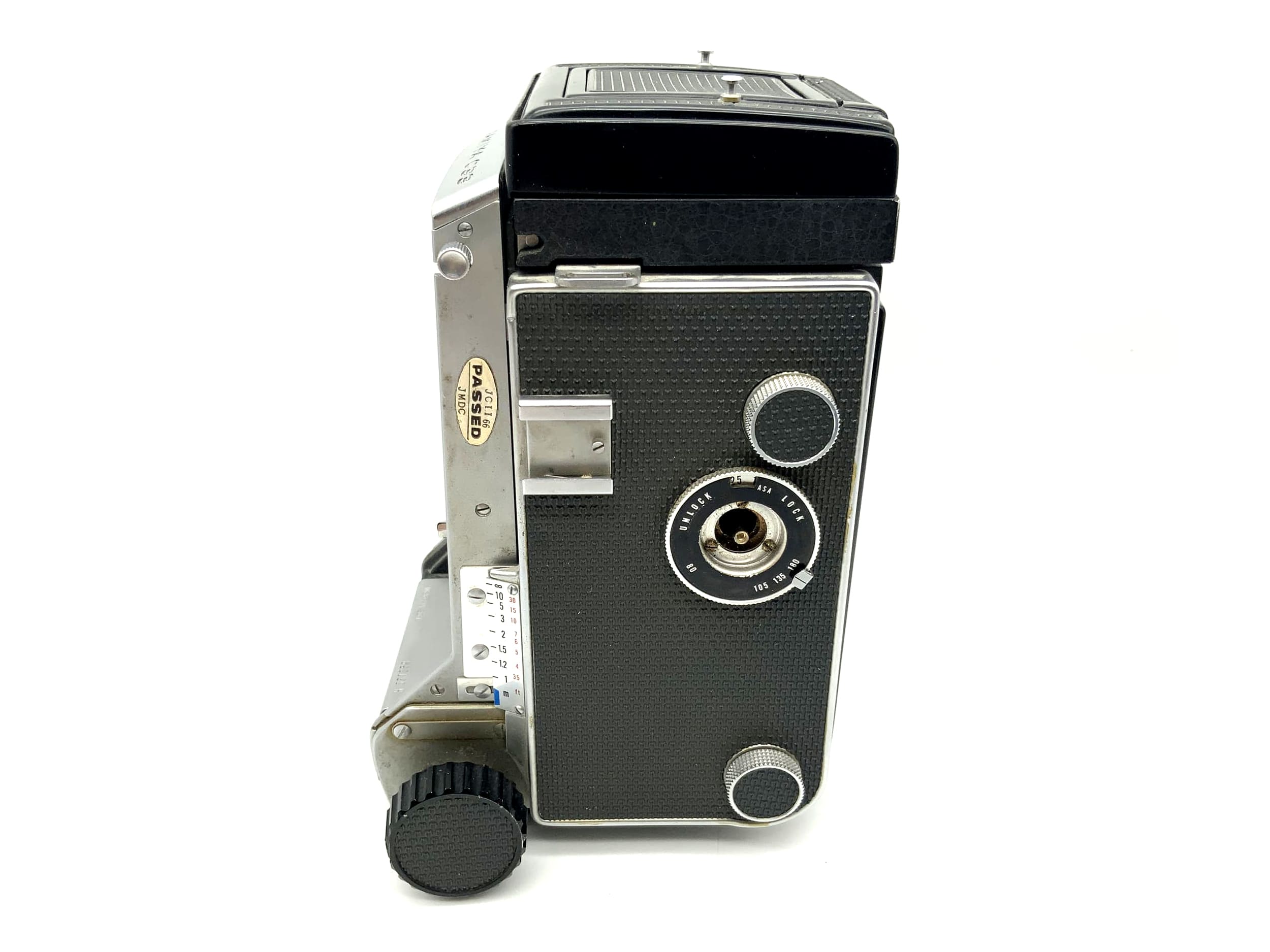 Mamiya C33 professional TLR 6x6 body, drop damage, twin-lens reflex camera