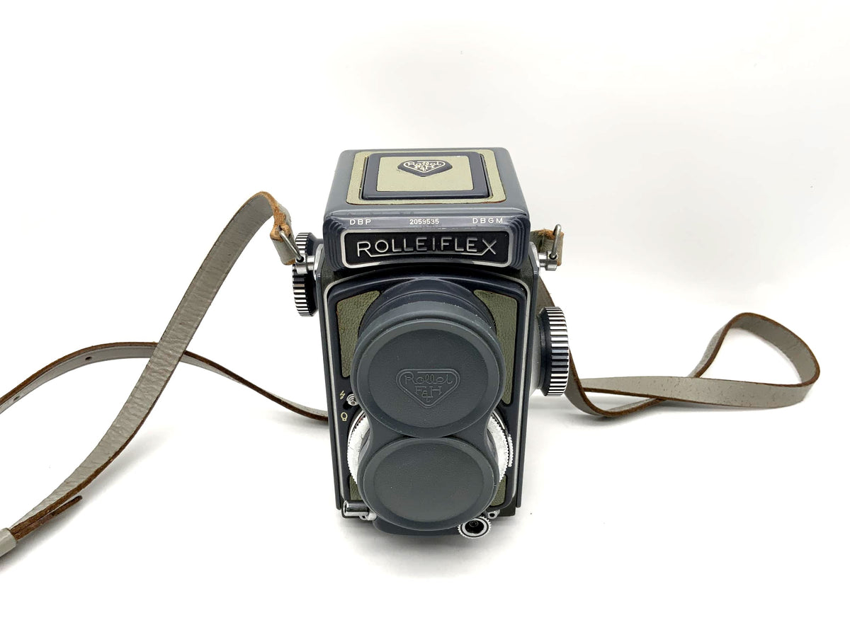 Rollei Rolleiflex Baby TLR avec objectif Xenar 1:3,5/60 4x4 F&amp;H Synchro Compur et étui