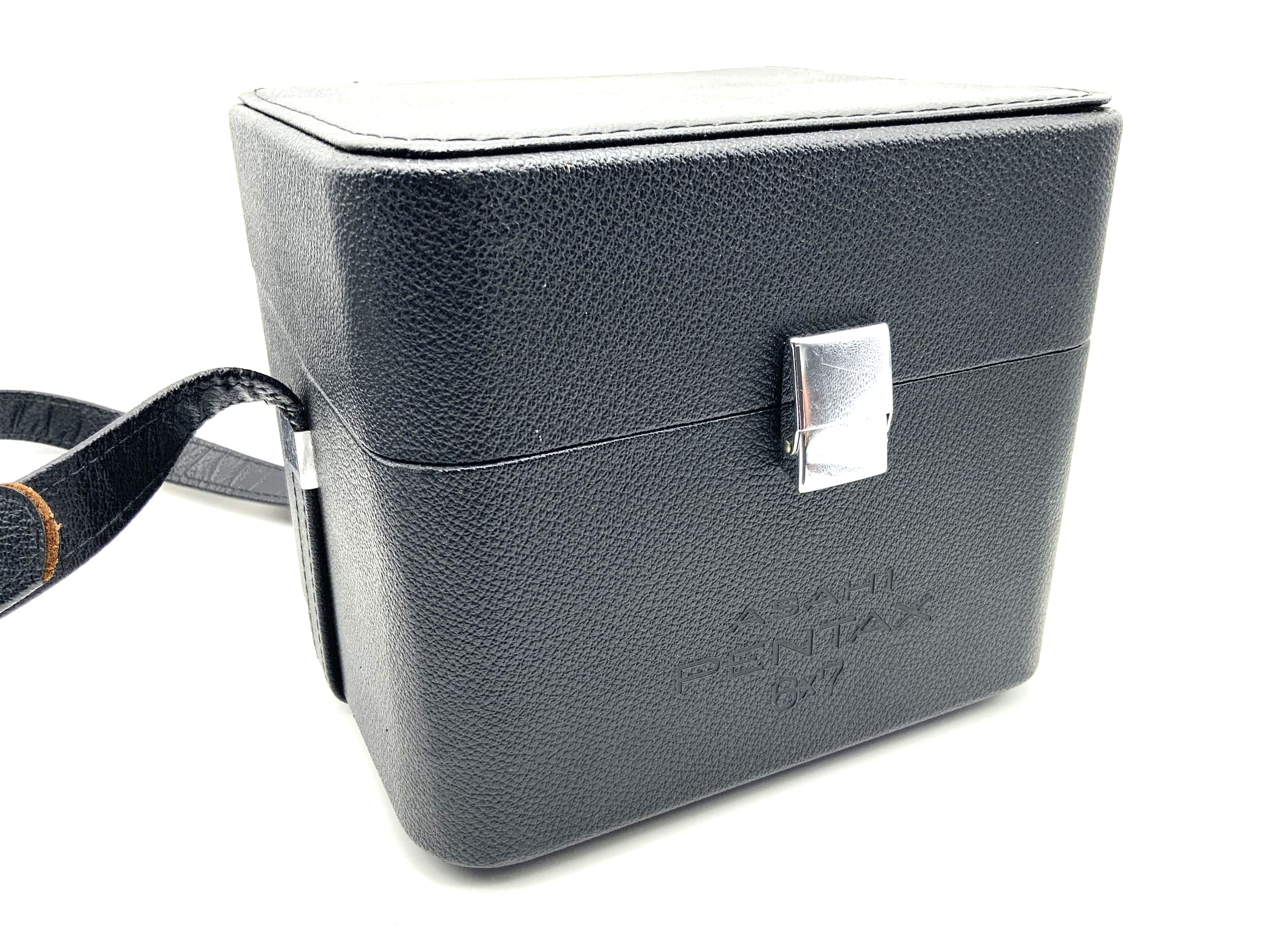 Sacoche pour appareil photo Asahi Pentax 6x7 noir, étui en cuir.
