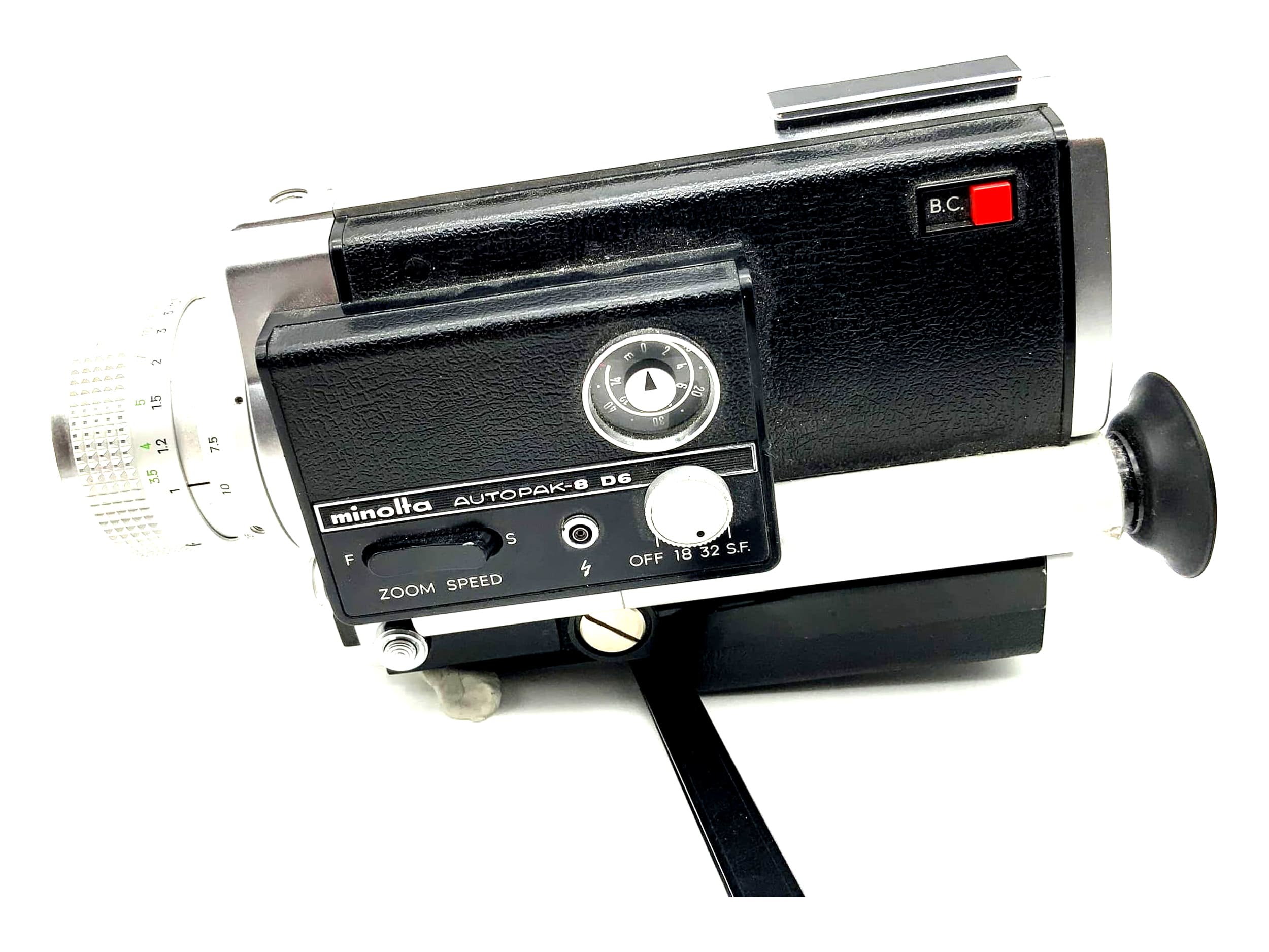 Caméra argentique Minolta Autopak-8 D6 avec zoom Rokkor 1:1.8/7.5-45 Super 8