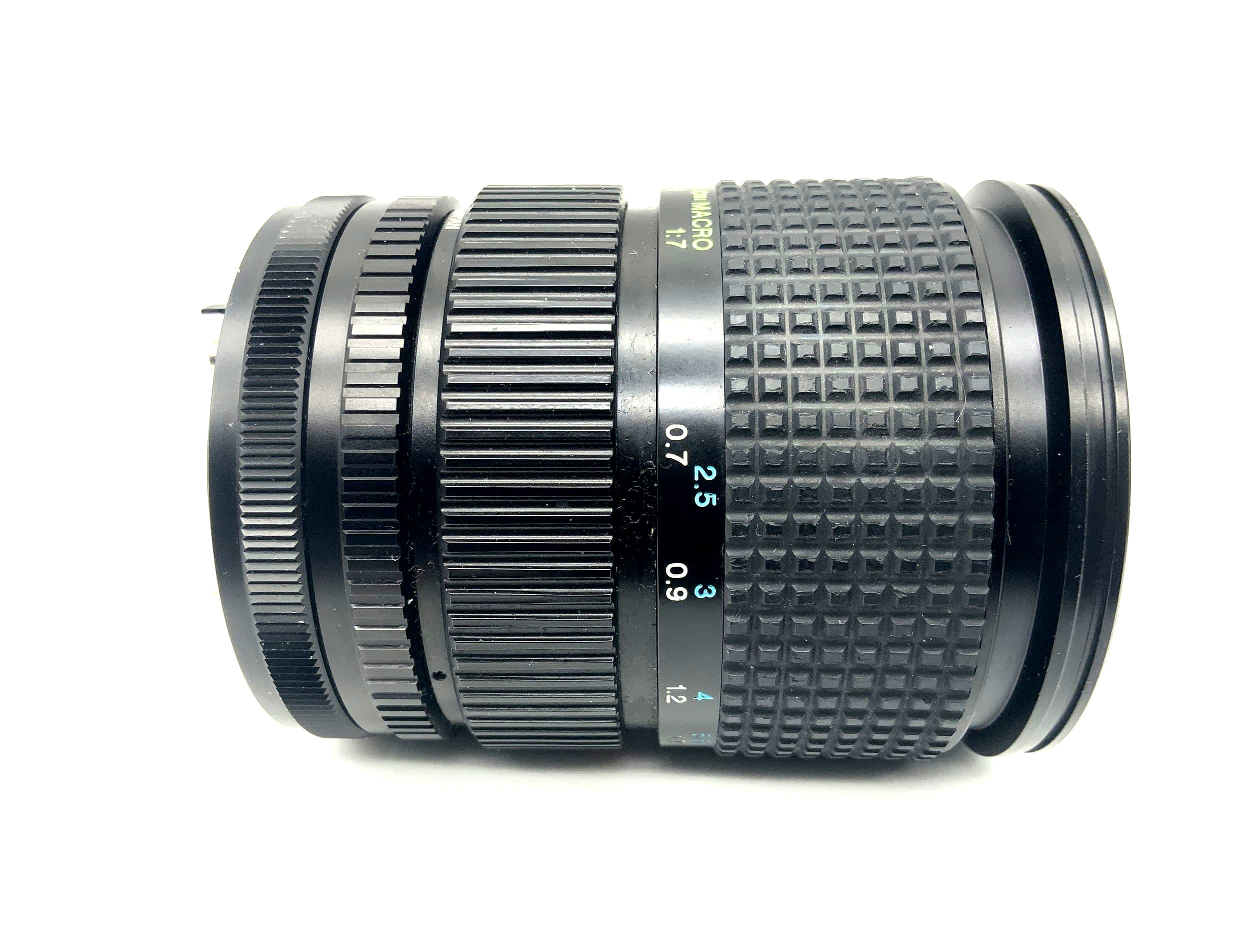 Objectif Tokina 28-70mm 1:3.5-4.5 RMC pour appareil photo (Canon FD)