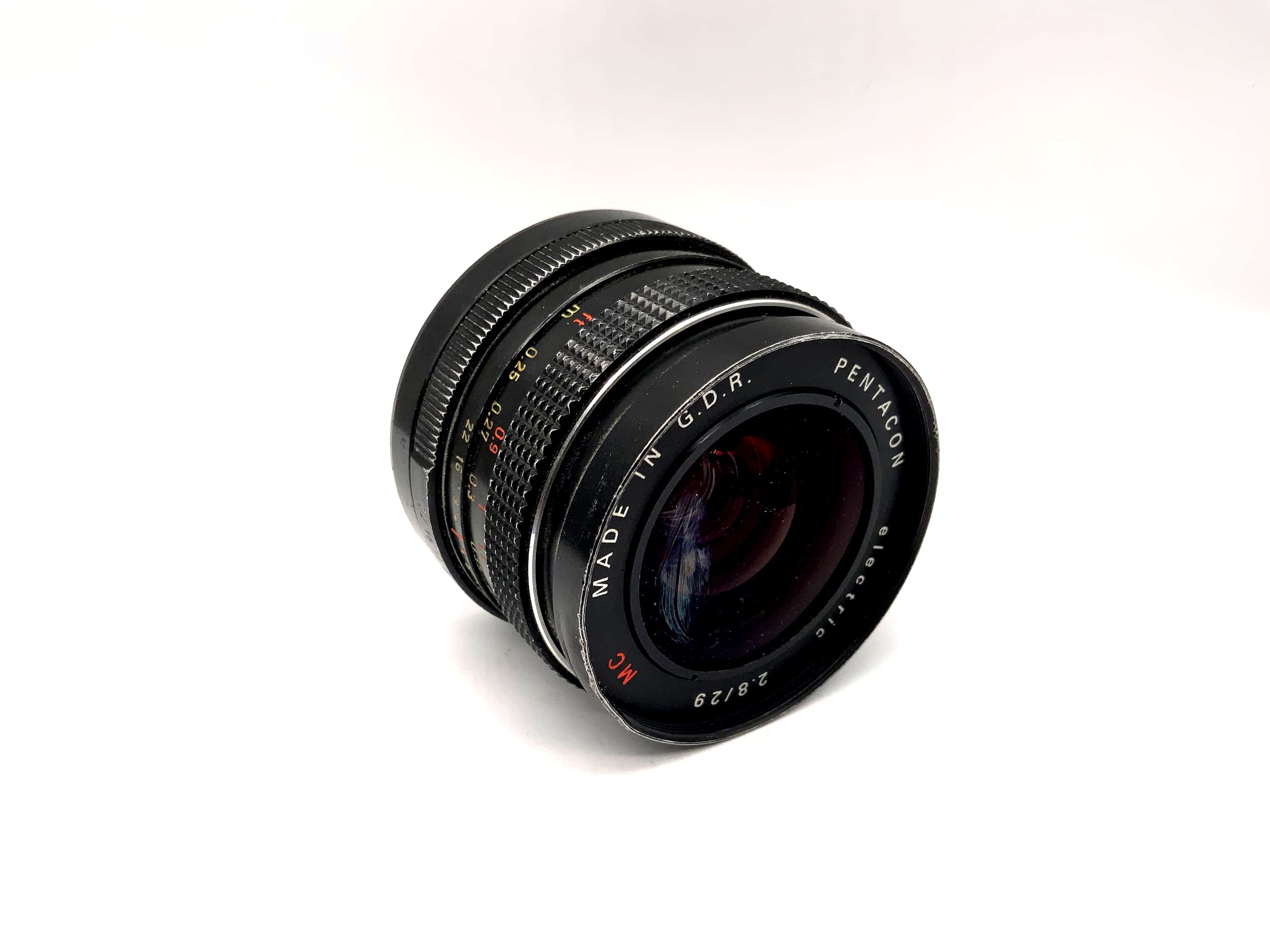 Objectif Pentacon 29 mm 1:2.8 pour appareil photo électrique MC (M42)
