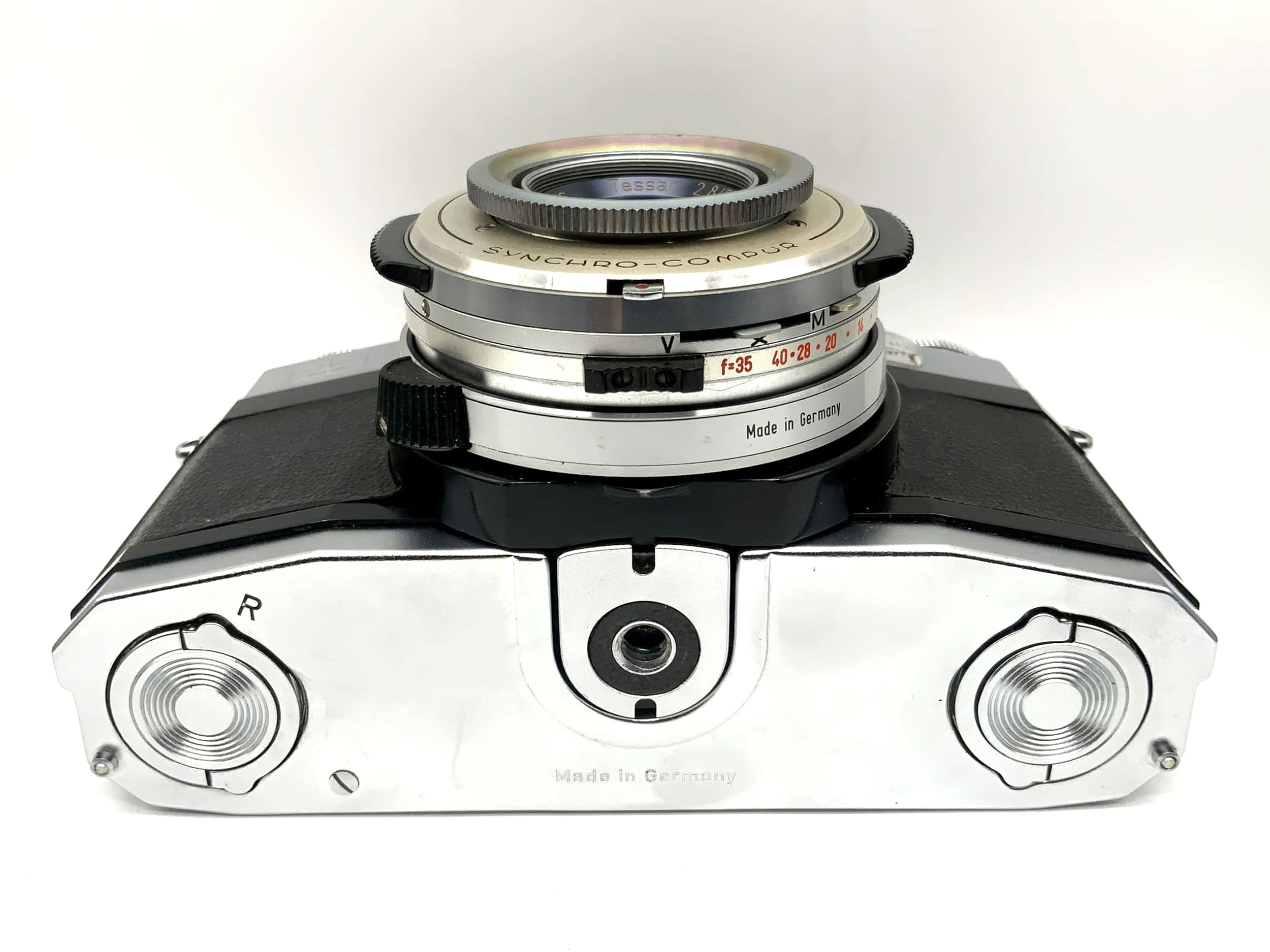 Boîtier Zeiss Ikon Contaflex B 35 mm reflex argentique avec objectif Tessar 2.8/50 Synchro Compur