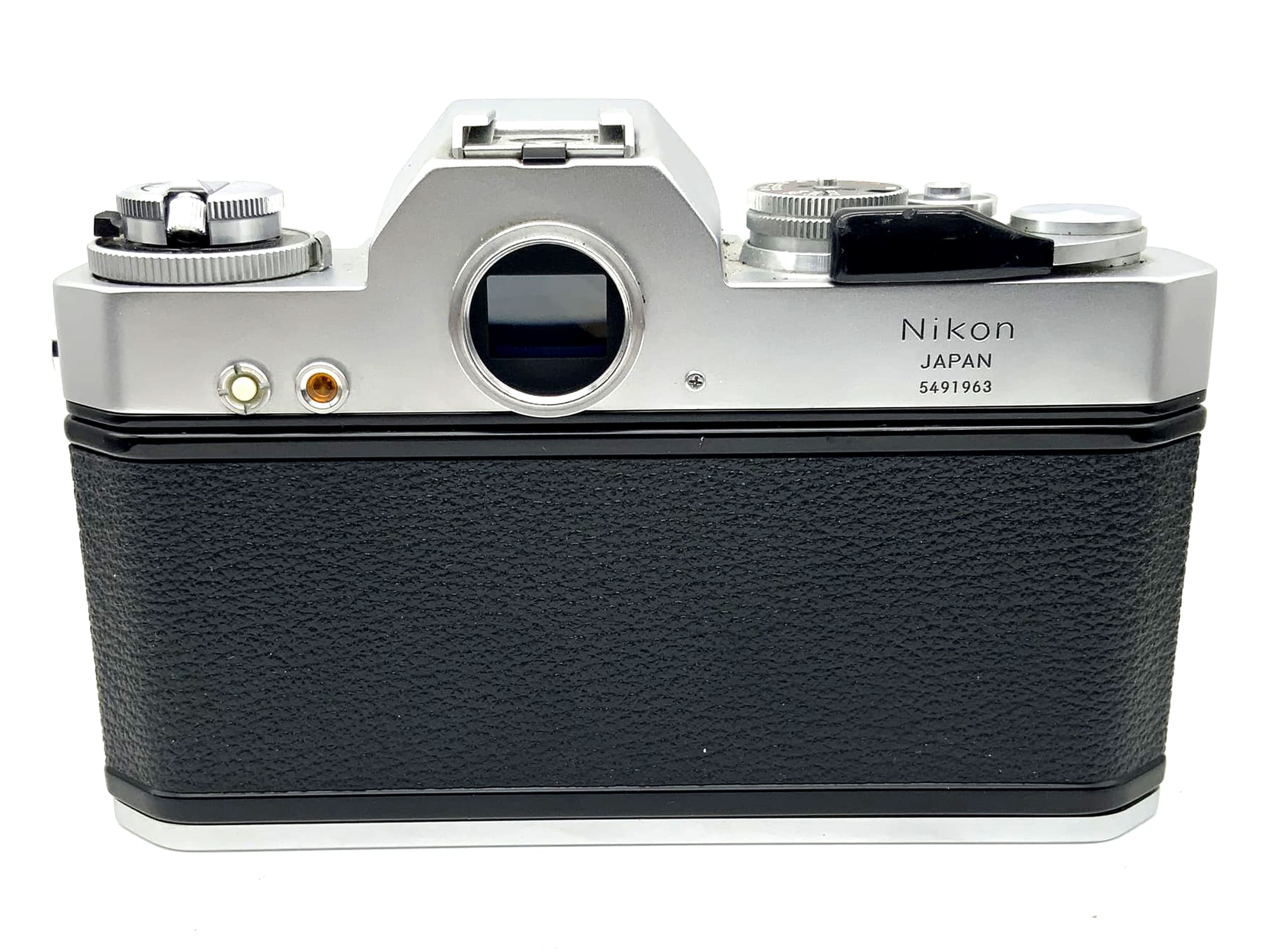 Nikkormat EL 35mm SLR analog body (Nikon F)
