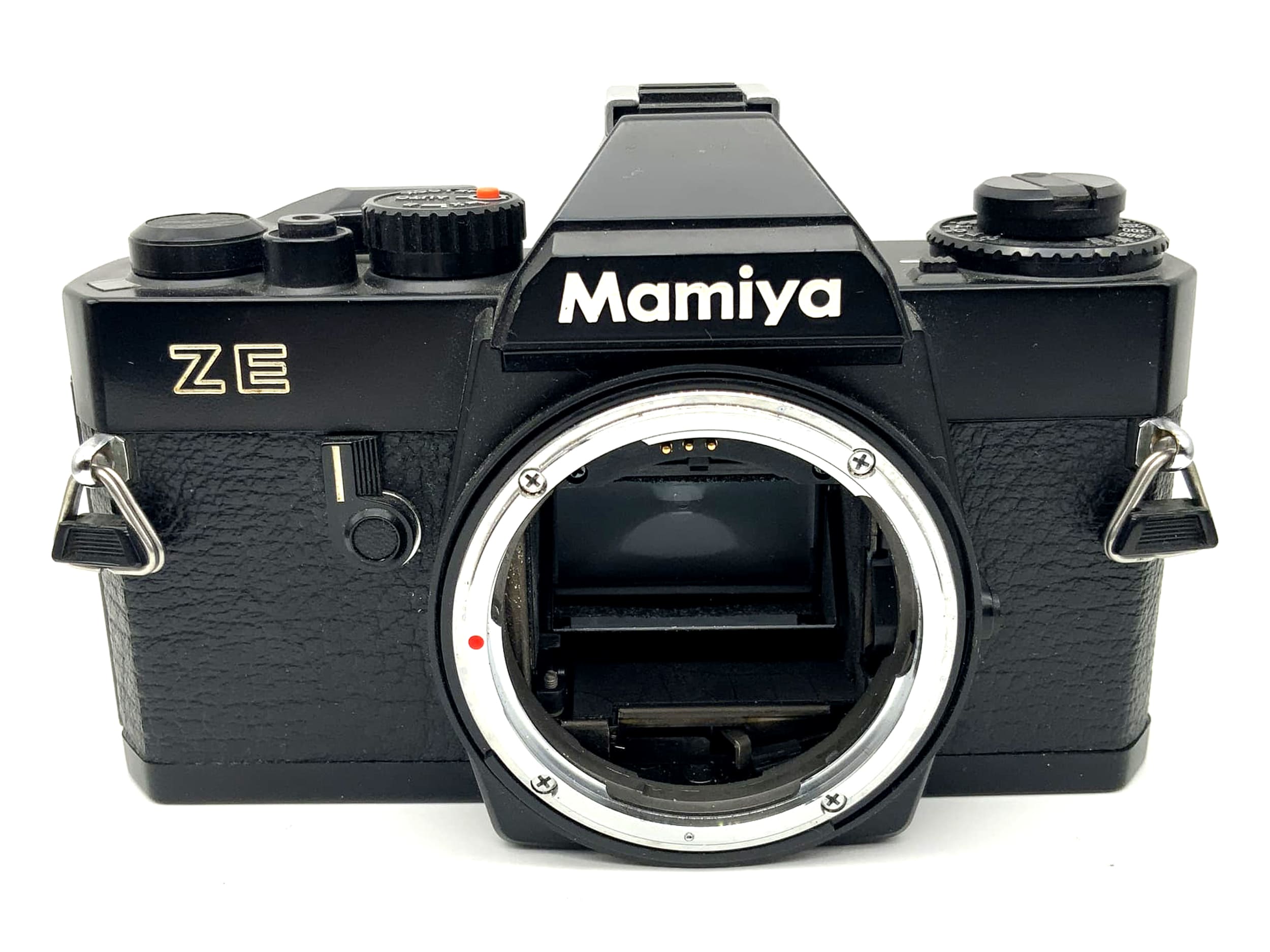 Mamiya ZE Quartz 35mm SLR analog camera body (Mamiya ZE)