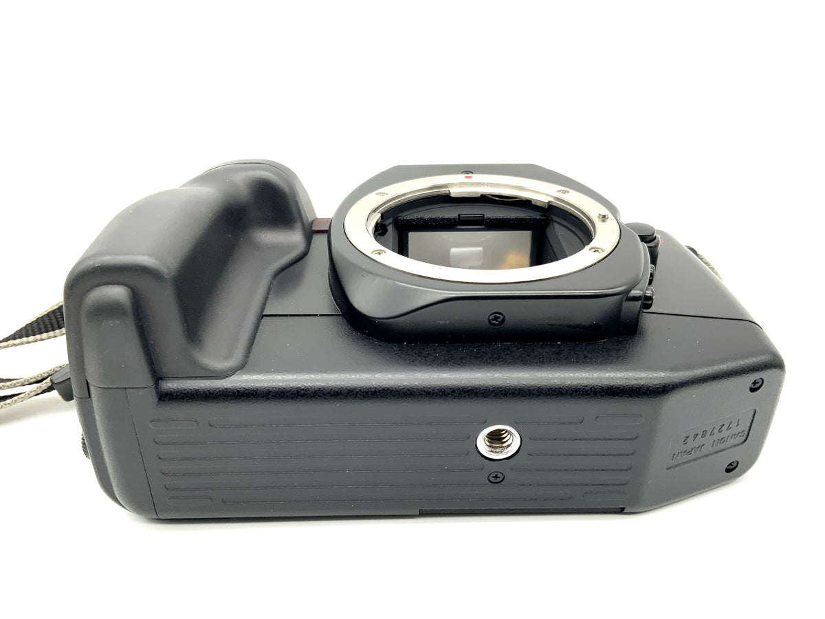 Canon EOS 620 35mm SLR analog camera body (Canon EF)