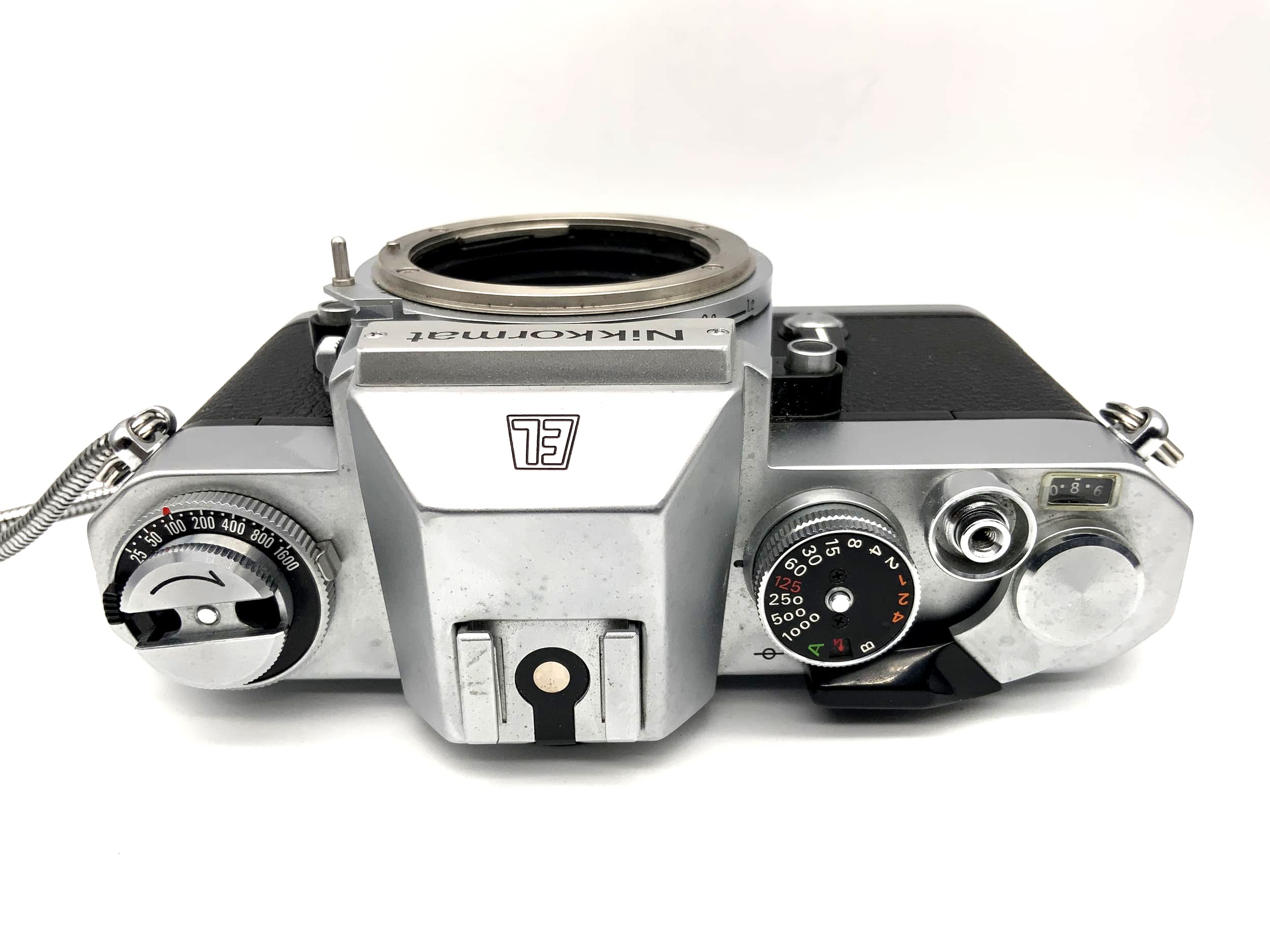 Nikkormat EL 35mm SLR analog body (Nikon F)