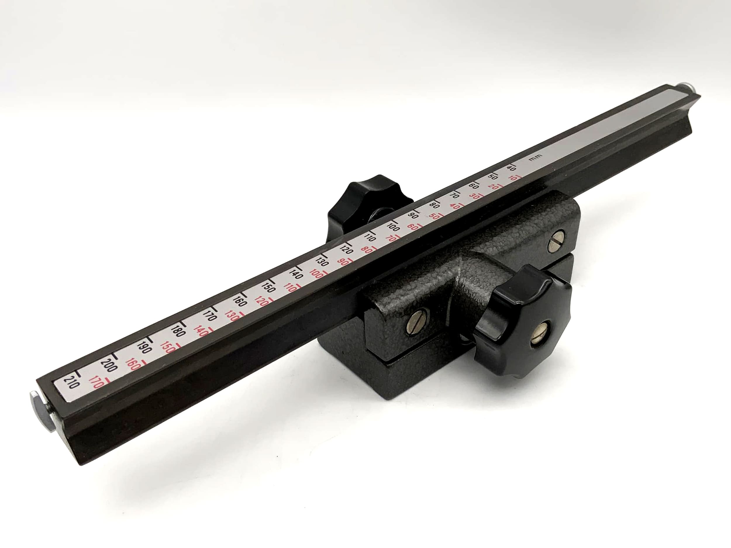 Crémaillère de mise au point grise Pentacon pour grand soufflet