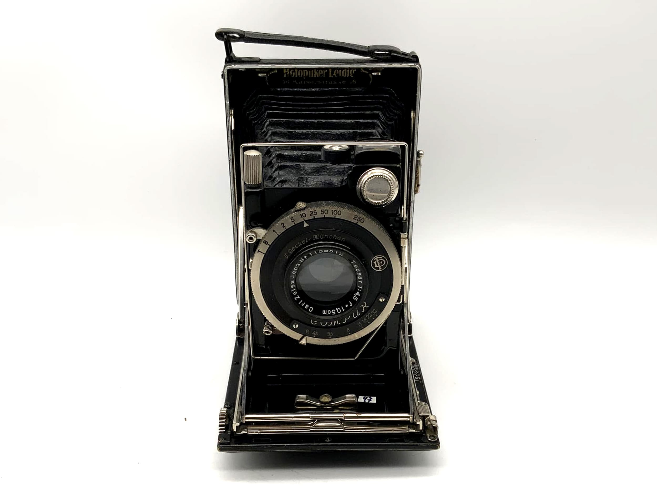 Appareil photo à plaque breveté KW avec objectif Carl Zeiss Tessar 1:4,5 f=10,5 cm Compur