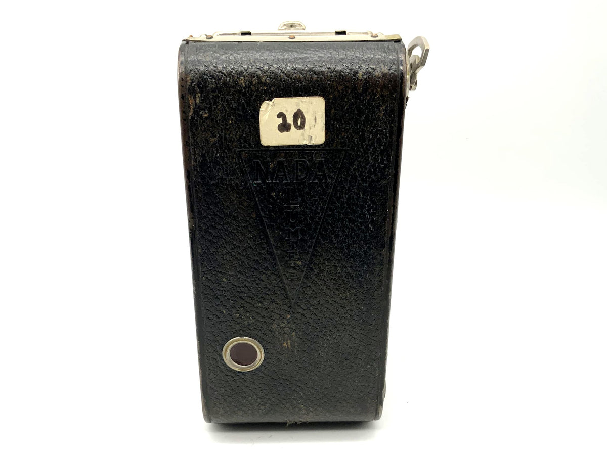 Appareil photo pliant Lumière Nada avec objectif Nacor 1:6.3 F:10.5cm 6x9 analogique