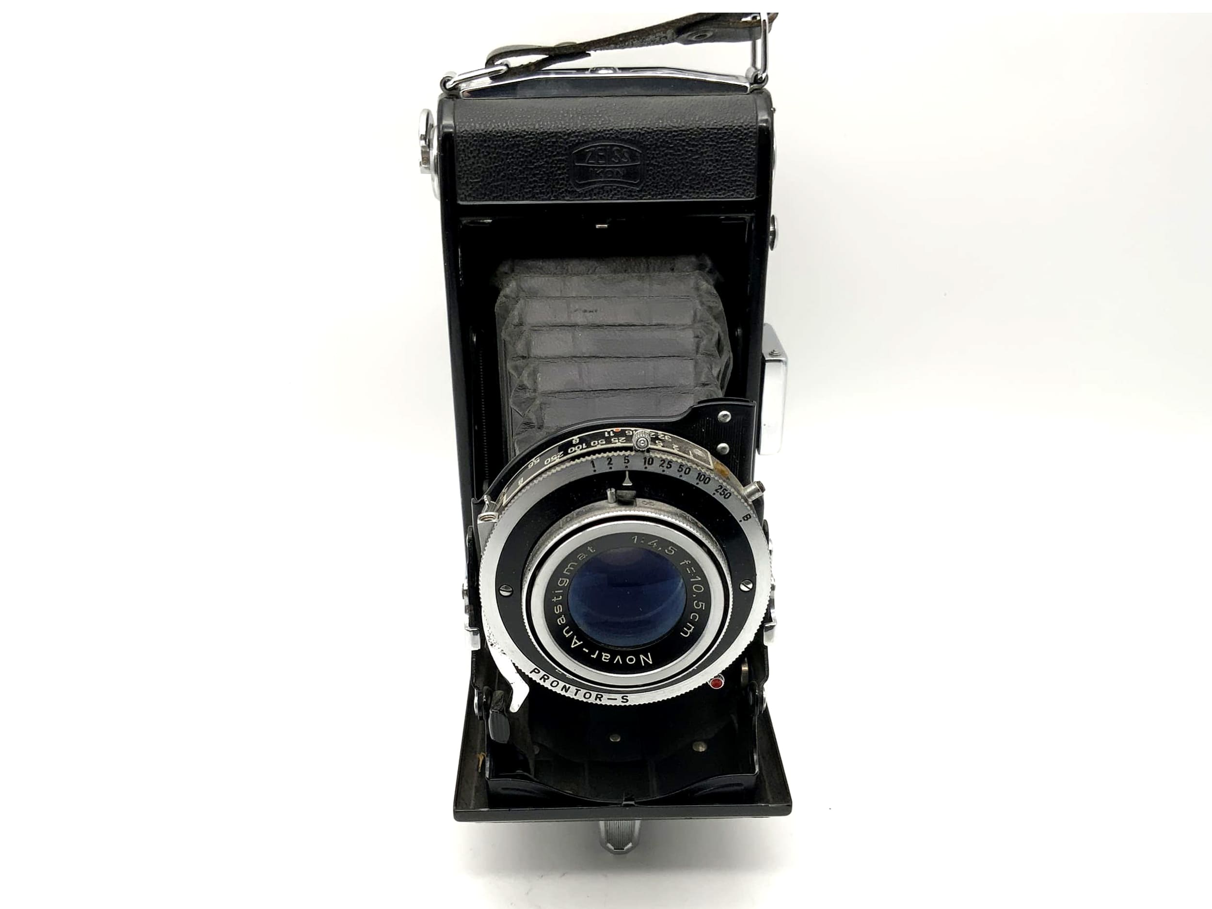 Zeiss Ikon Nettar 515/2 folding camera with Novar Anastigmat 1:4.5/10.5cm Prontor-S