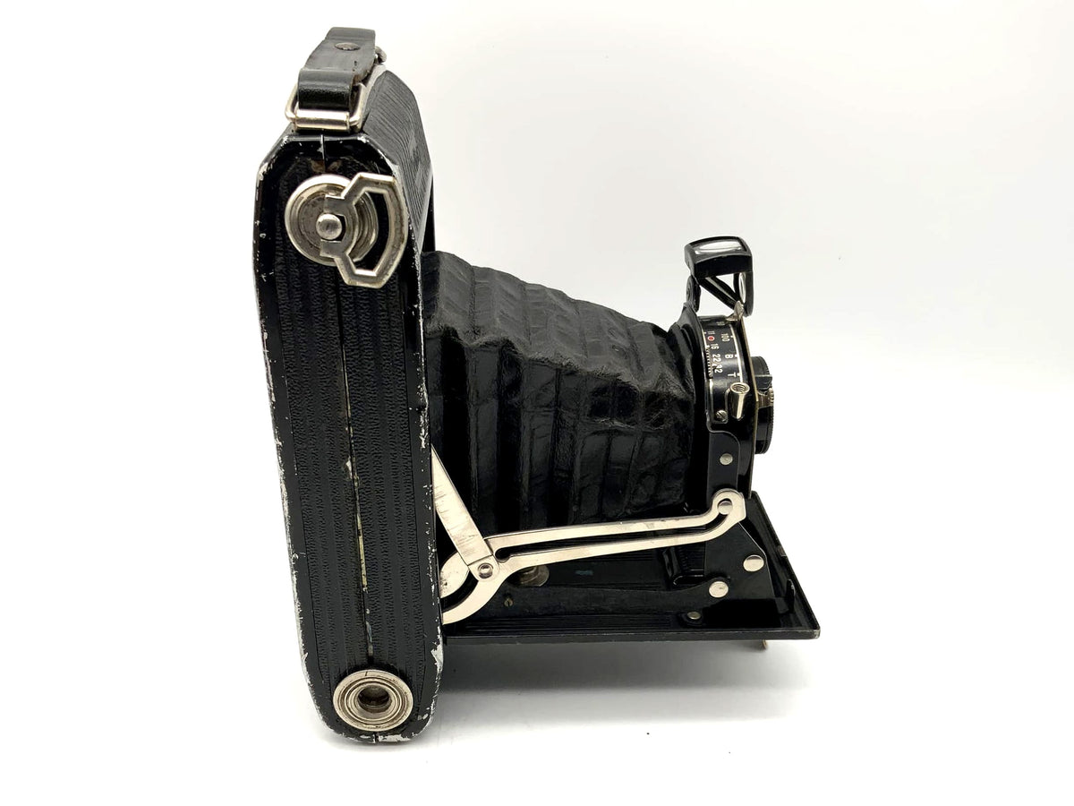 Zeiss Ikon Nettar 515/2 folding camera with Anastigmat 1:6.3 f=10.5cm Nettar S