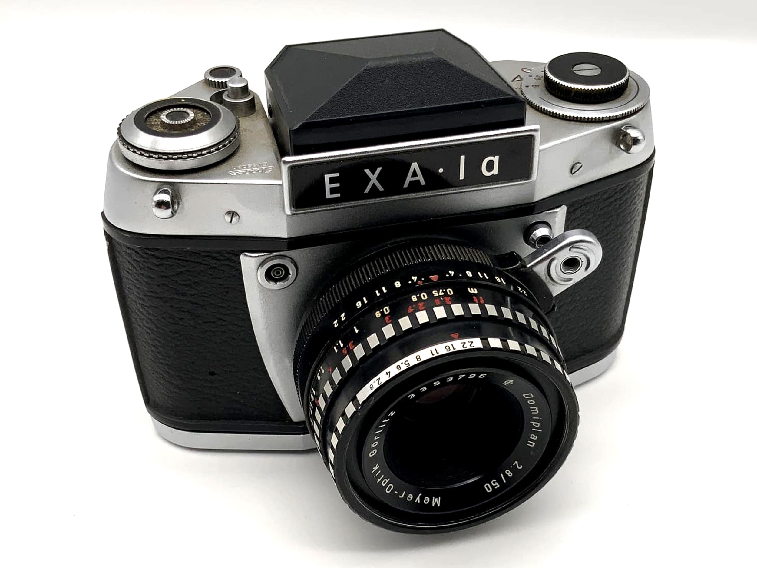 Exakta EXA 1a avec appareil photo reflex Meyer Optik Görlitz 2.8 50 mm analogique 35 mm